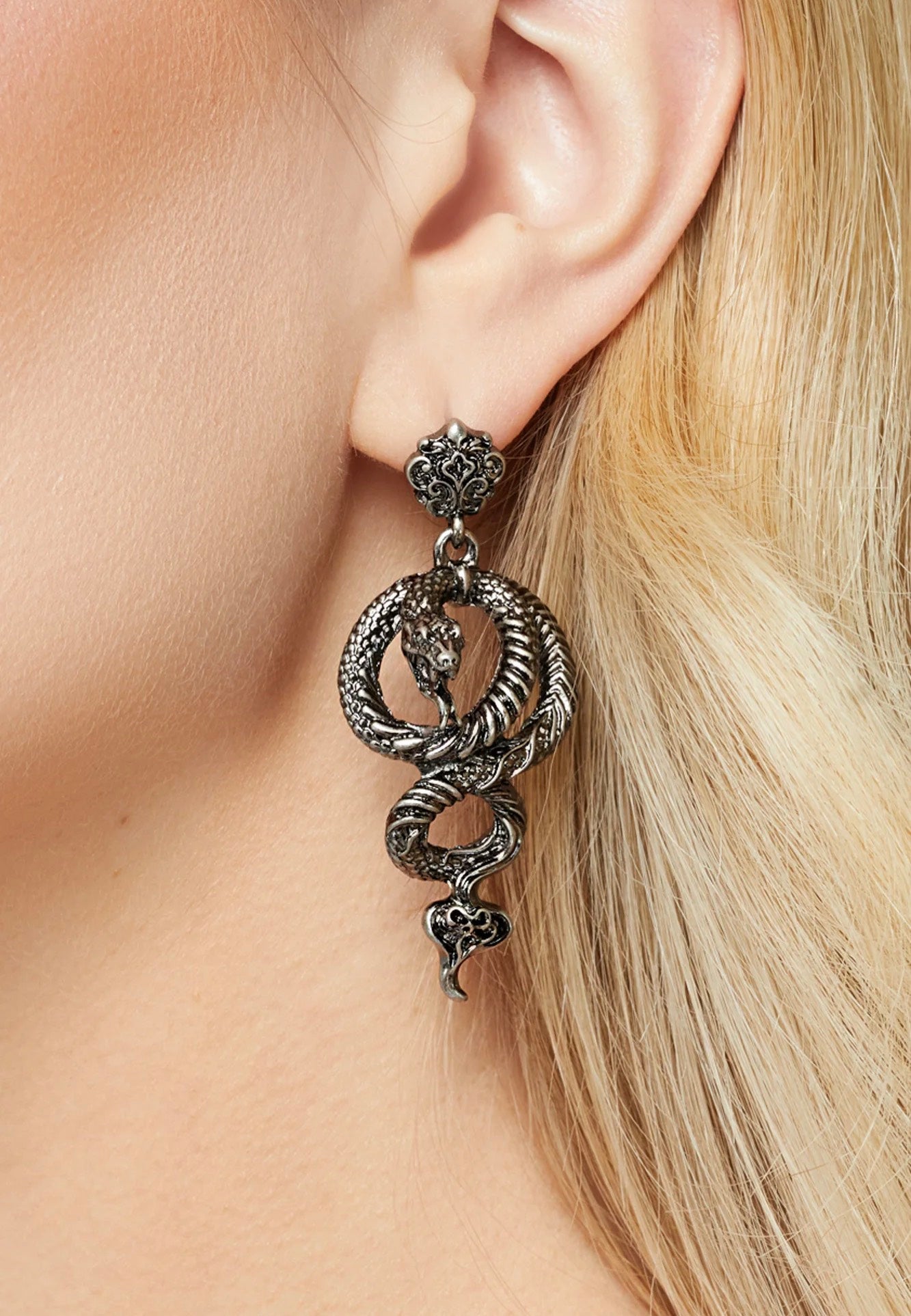 Killstar - Deadly Coil Silver - Earrings | Neutral-Image