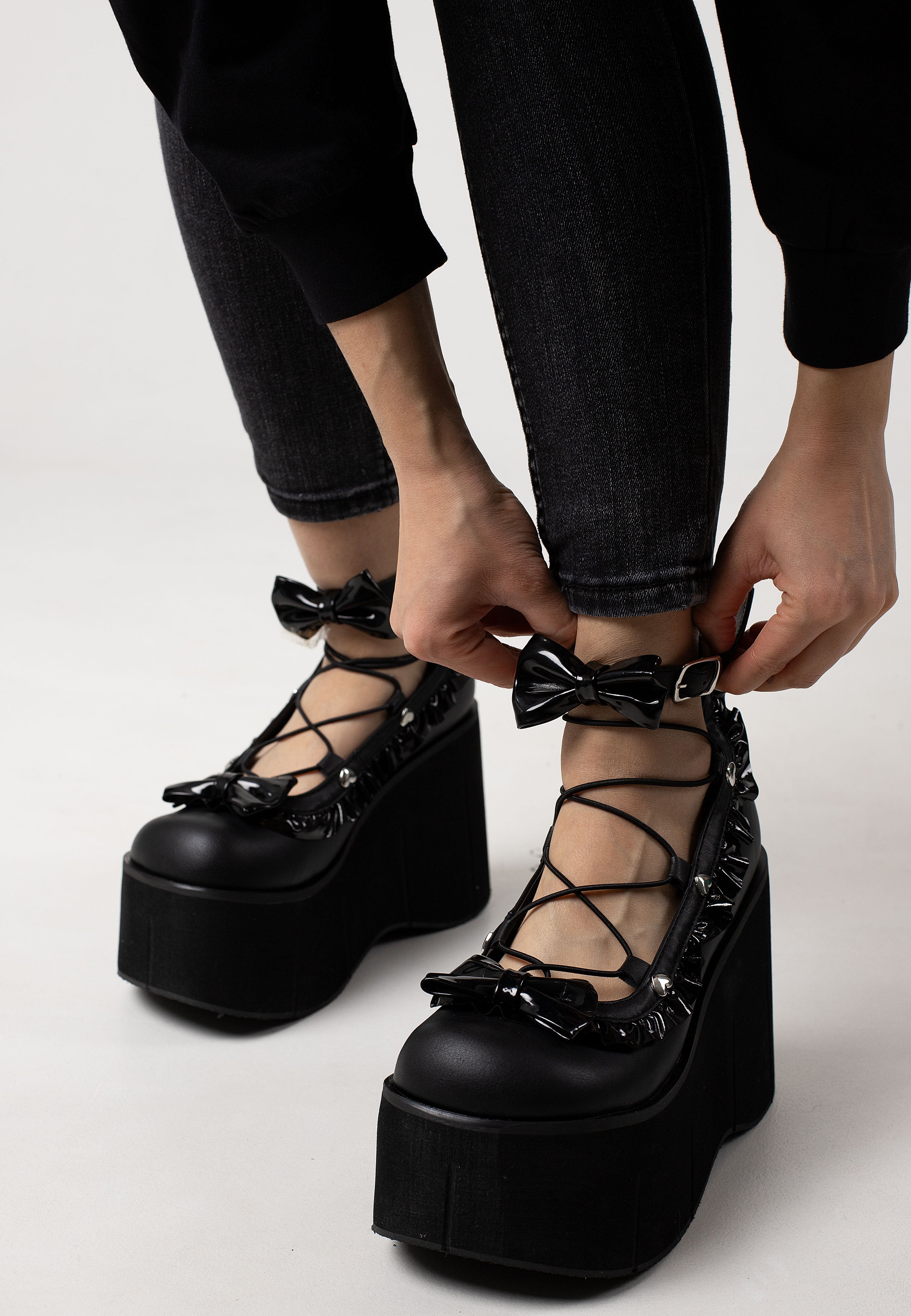 キモ パラダイスムーン NO.18 DemoniaCult - Kera 18 Black Vegan Leather - Girl Shoes | Nuclear Blast