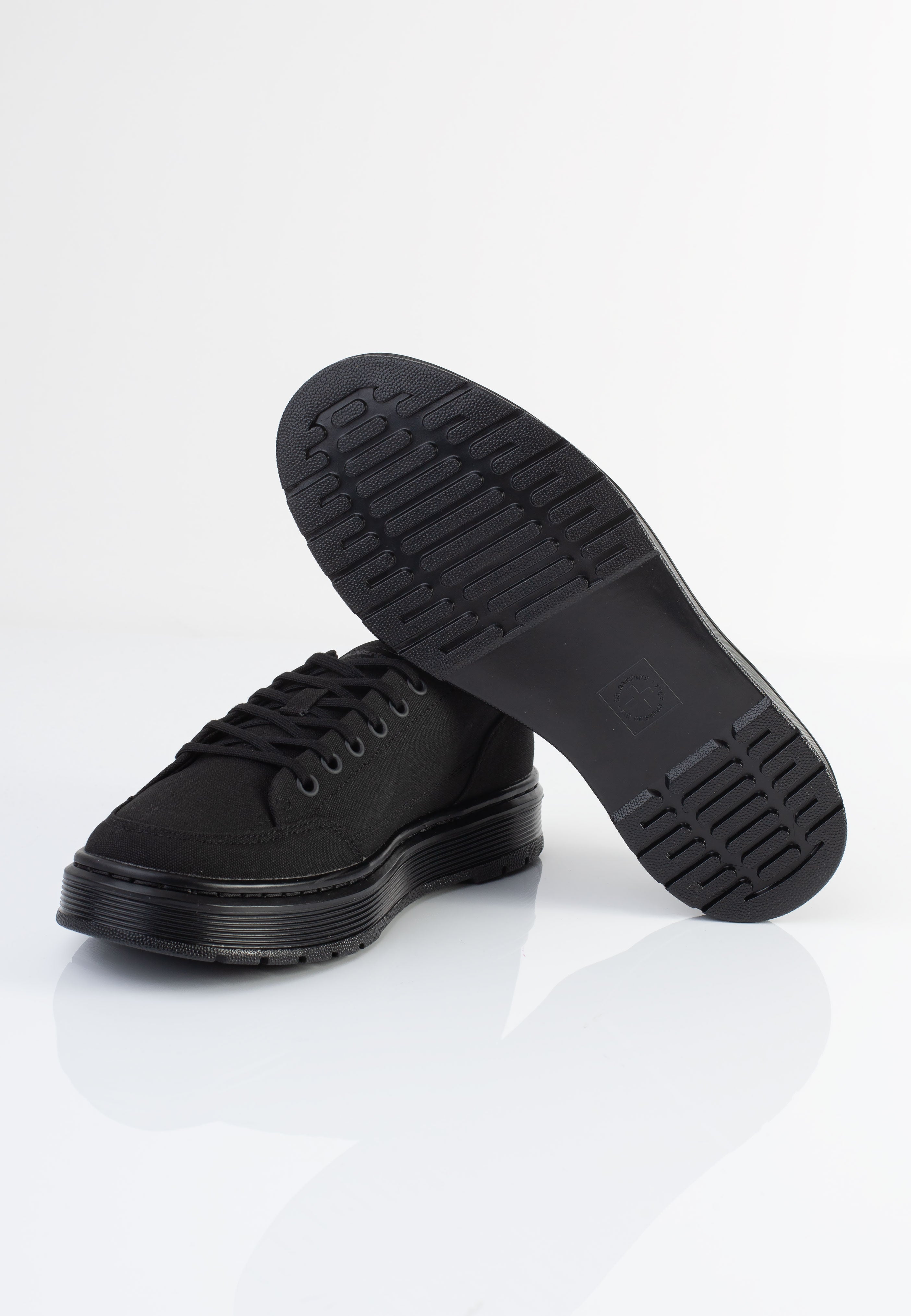 【Dr.Martens】ブルックライン キャンバス スニーカー BLK Brookline Canvas Casual Shoes in Black Canvas | Dr. Martens