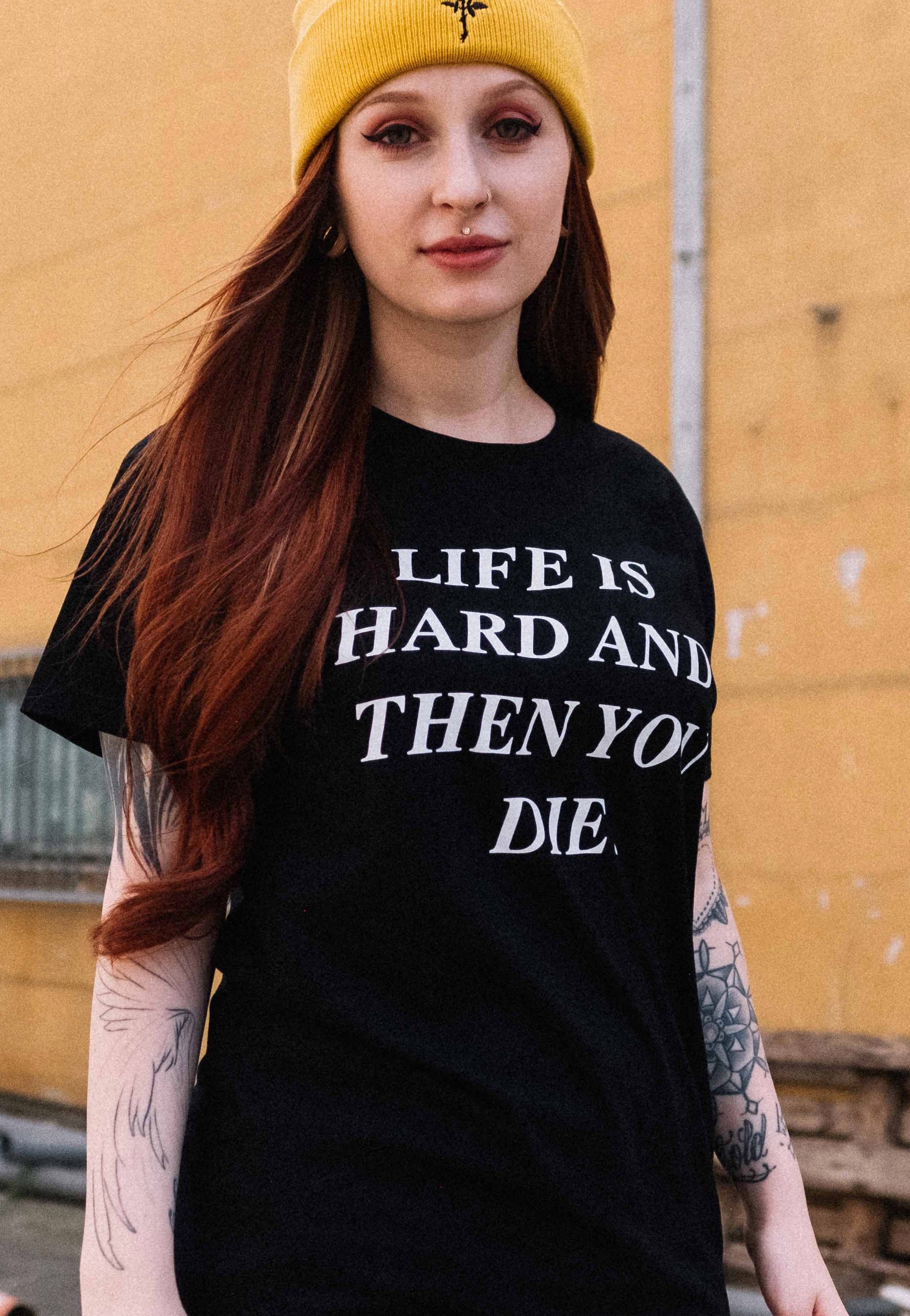 Fuchsteufelswild - Life Is Hard - T-Shirt