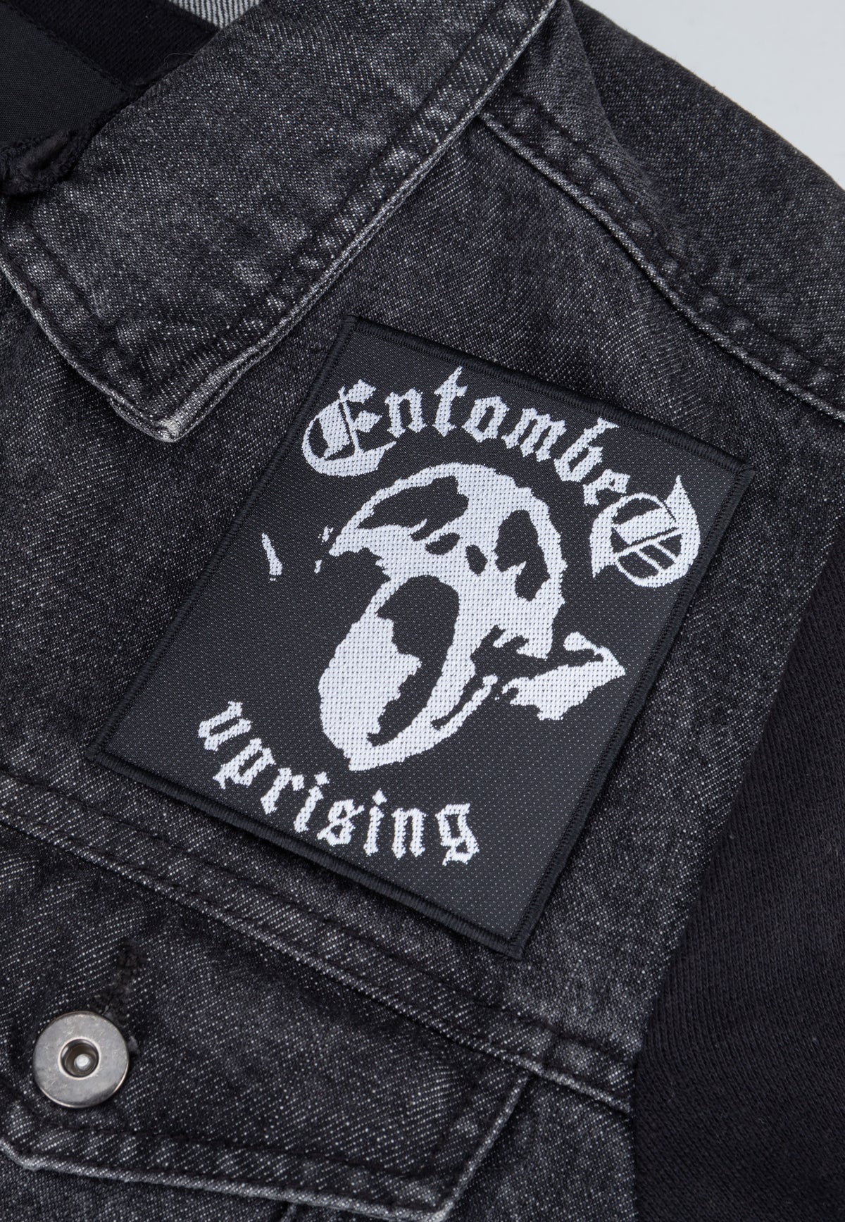 Entombed Uprising Parche