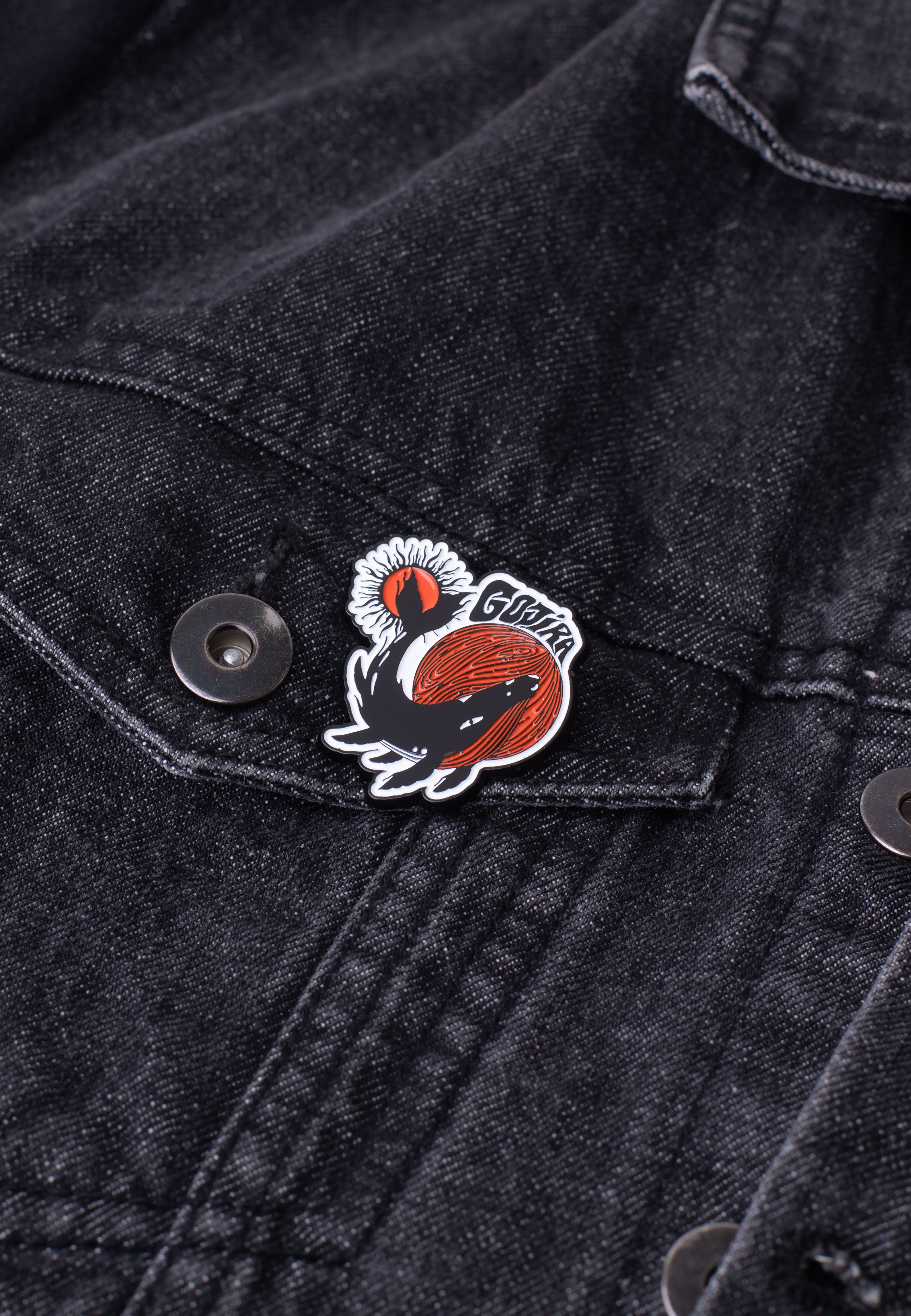 Gojira - Whale - Pin | Neutral-Image