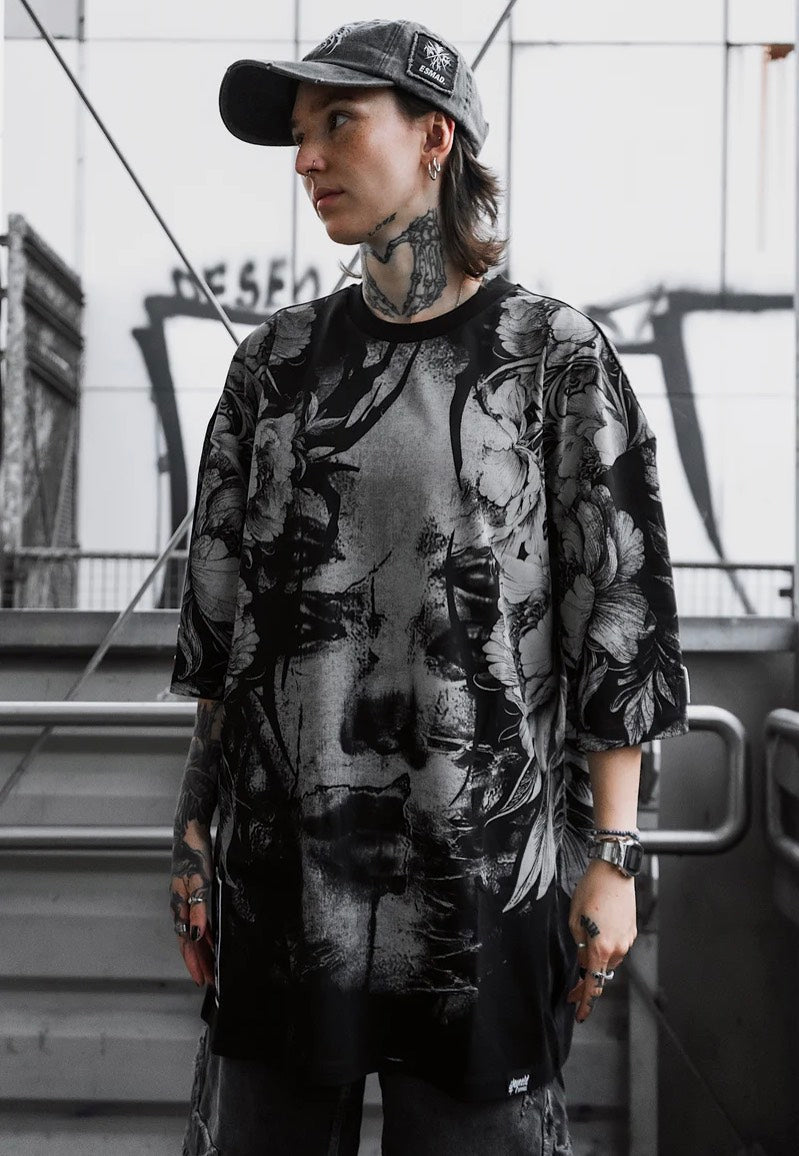 Stay Cold Apparel - Heart Like Winter Oversized - T-Shirt | Neutral-Image