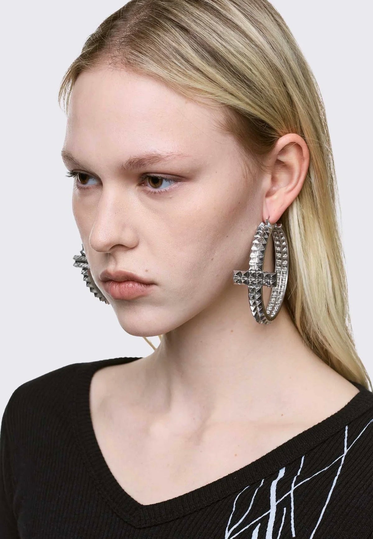 Minga London - I'm Not a Saint Silver - Earrings | Neutral-Image