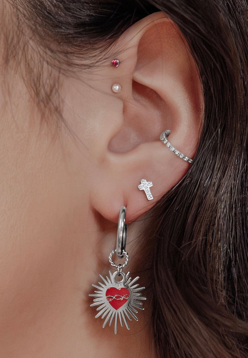 Wildcat - Enamel Sacred Heart Barbed Wire Silver - Earrings | Neutral-Image