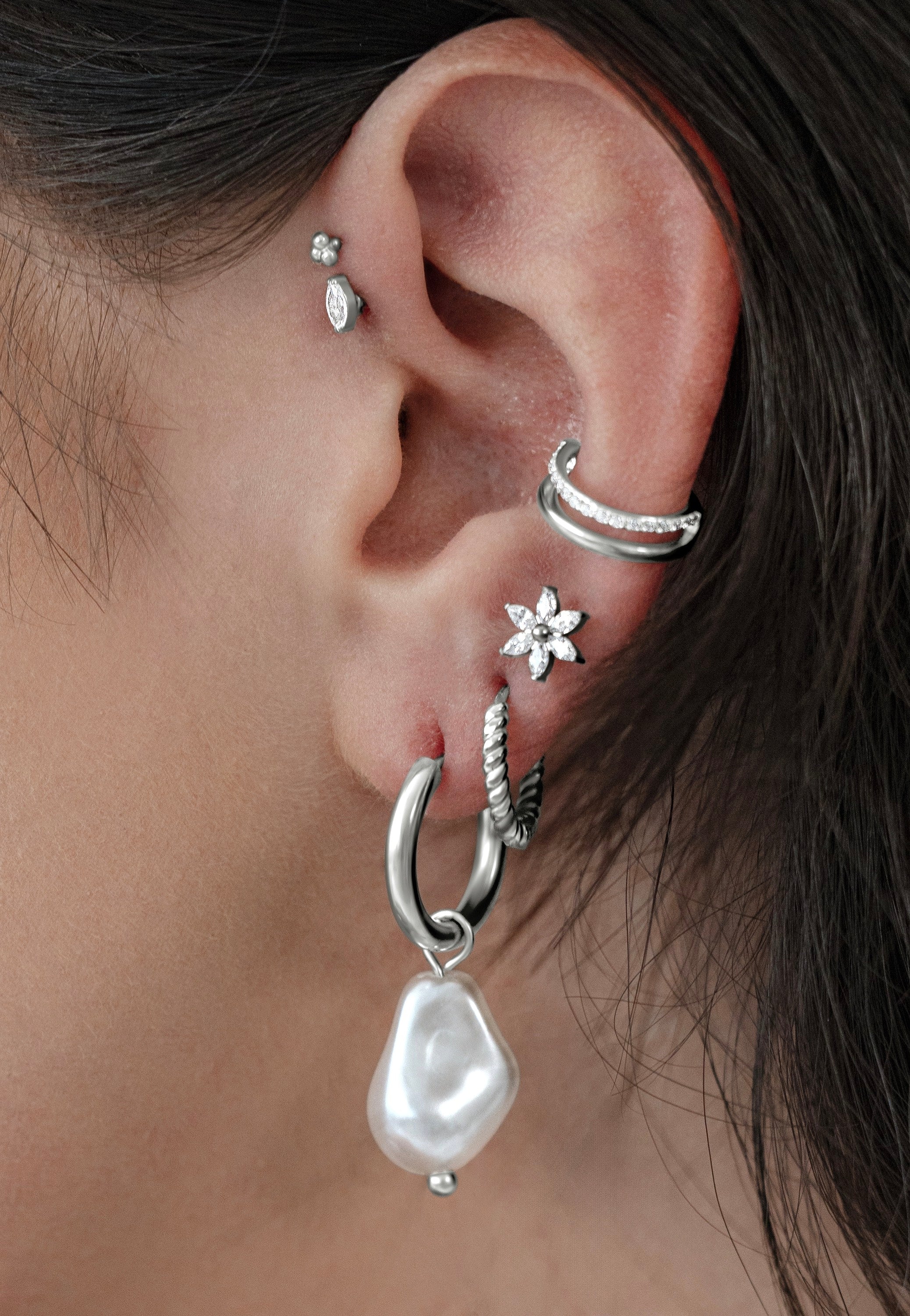 Wildcat - Baroque Pearl Hoops Silver - Earrings | Neutral-Image