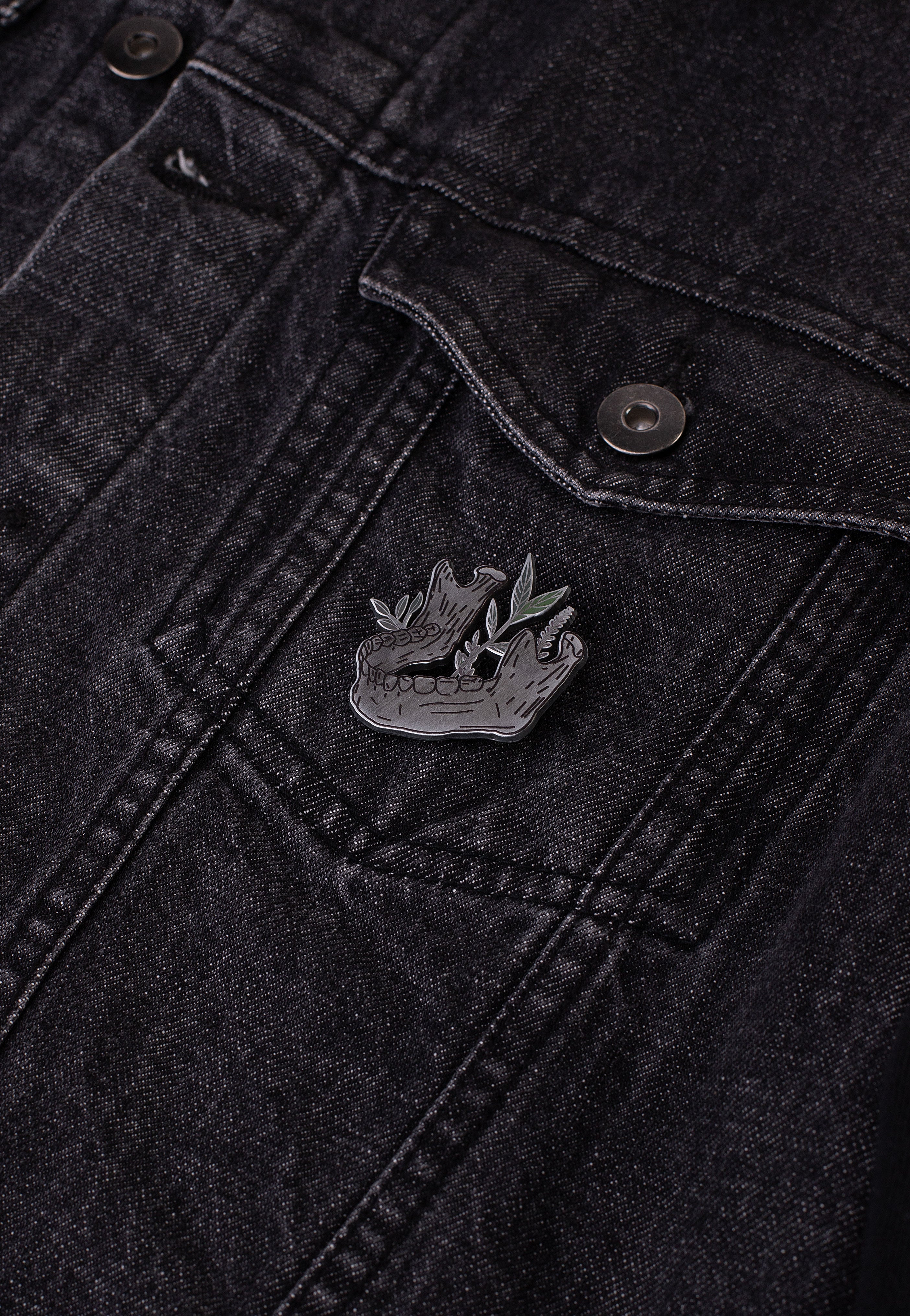 Lively Ghosts - Wilted - Pin | Neutral-Image