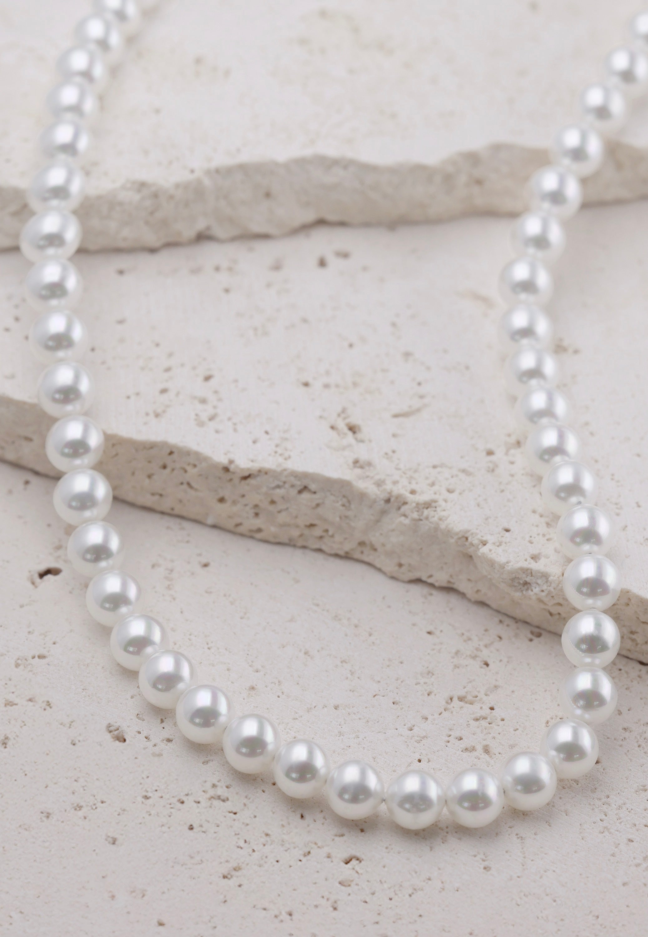 Wildcat - Big Synthetic Pearl Silver - Necklace | Neutral-Image