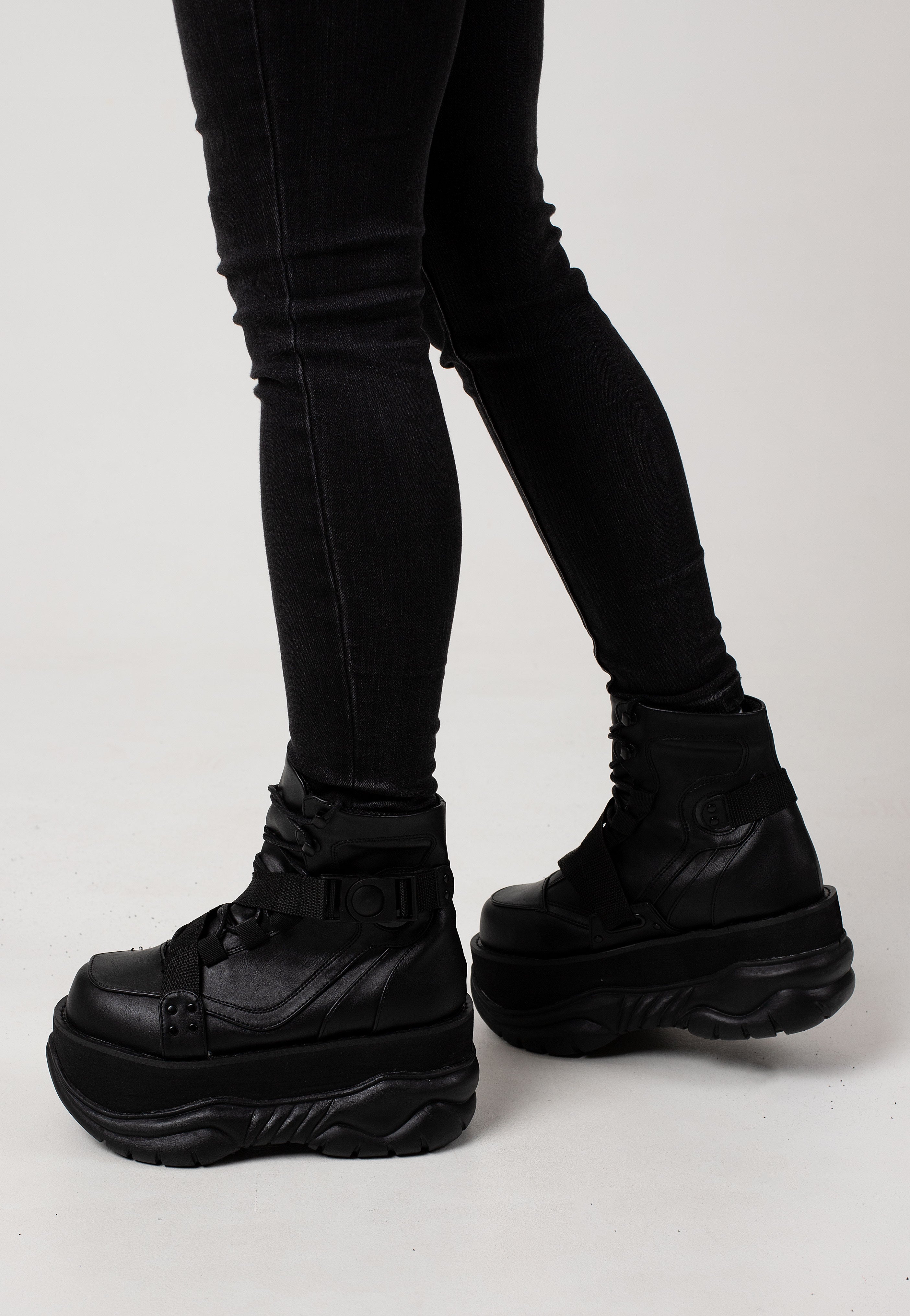 完売品　新品未使用moontreeplanet ZUKIN BLACK DemoniaCult - Neptune 181 Black Vegan Leather - Girl Shoes