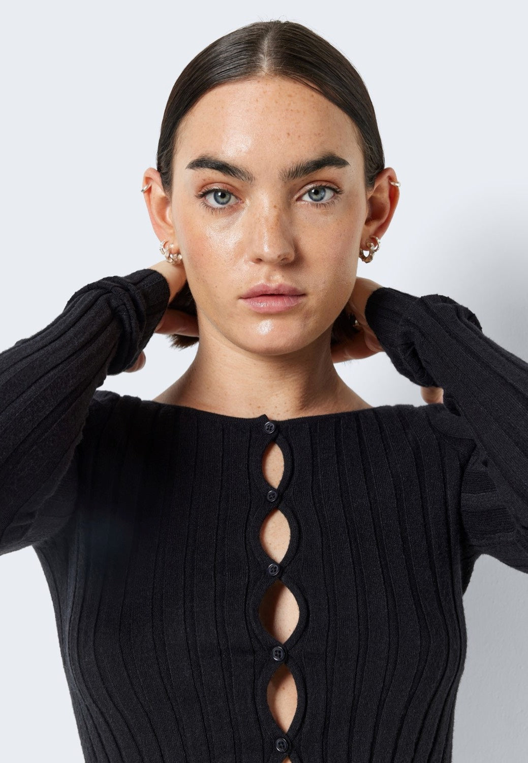 Noisy May - Frey Boatneck Cut Out Black - Cardigan