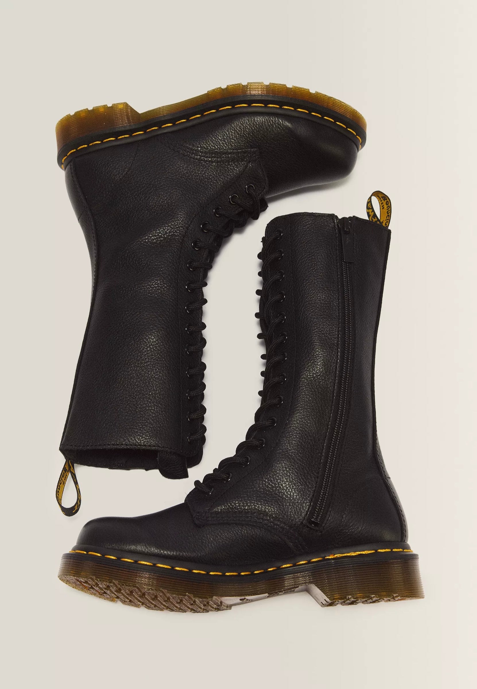 Dr. Martens - 1B99 Virginia Black - Girl Shoes | Women-Image