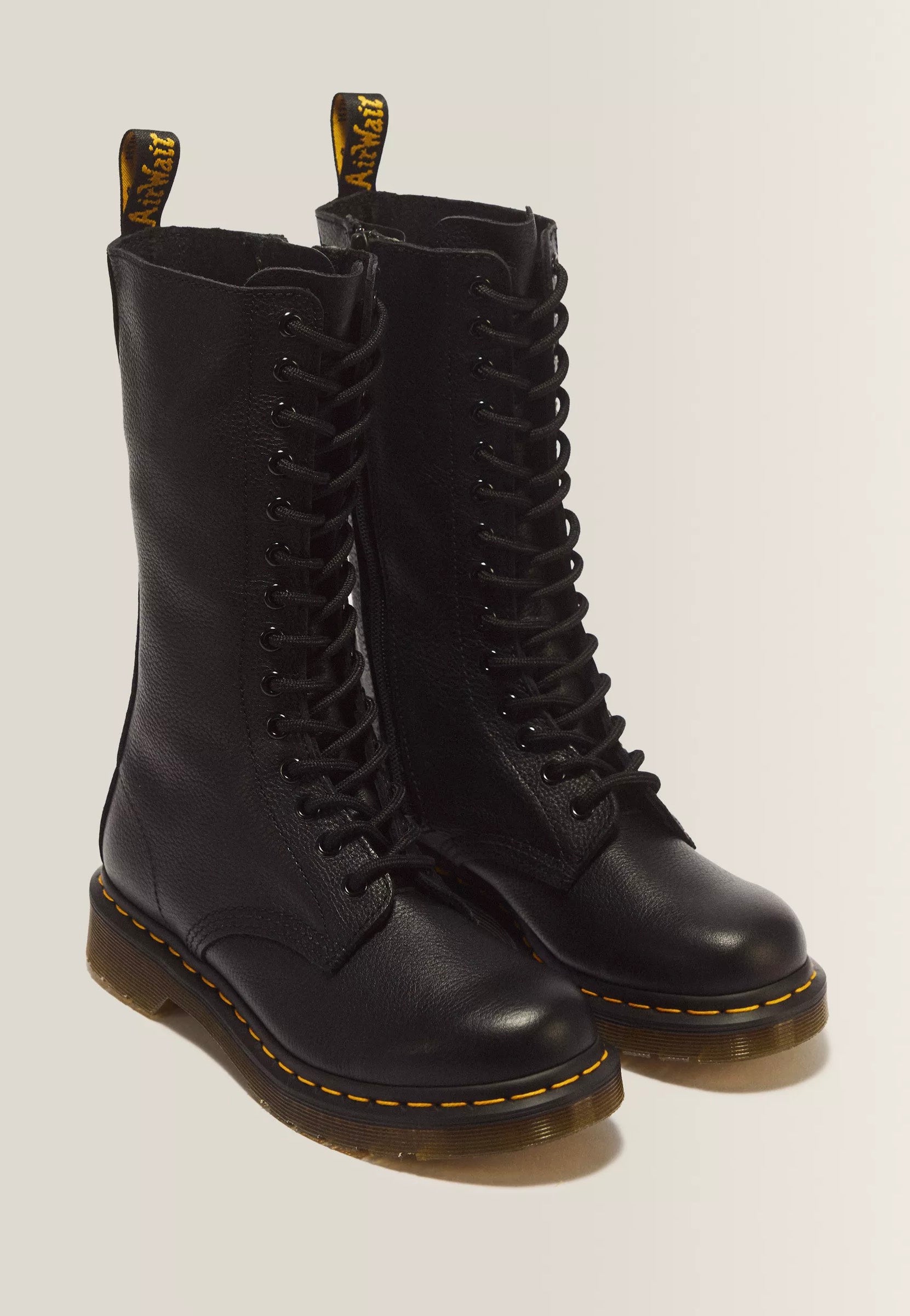 Dr. Martens - 1B99 Virginia Black - Girl Shoes | Women-Image