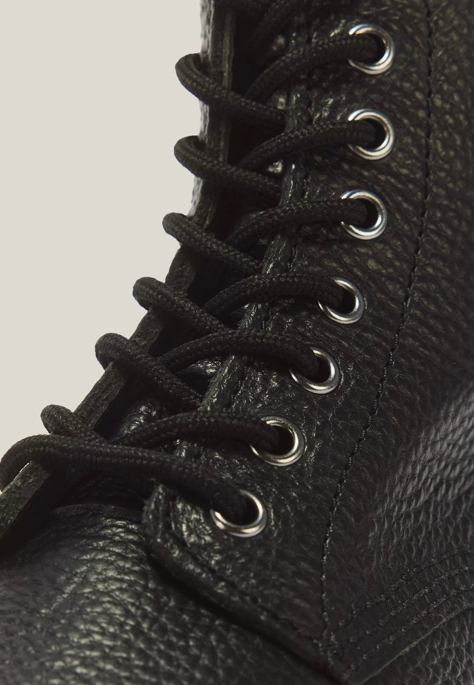 Dr. Martens - Sinclair Milled Nappa Black - Girl Shoes | Women-Image