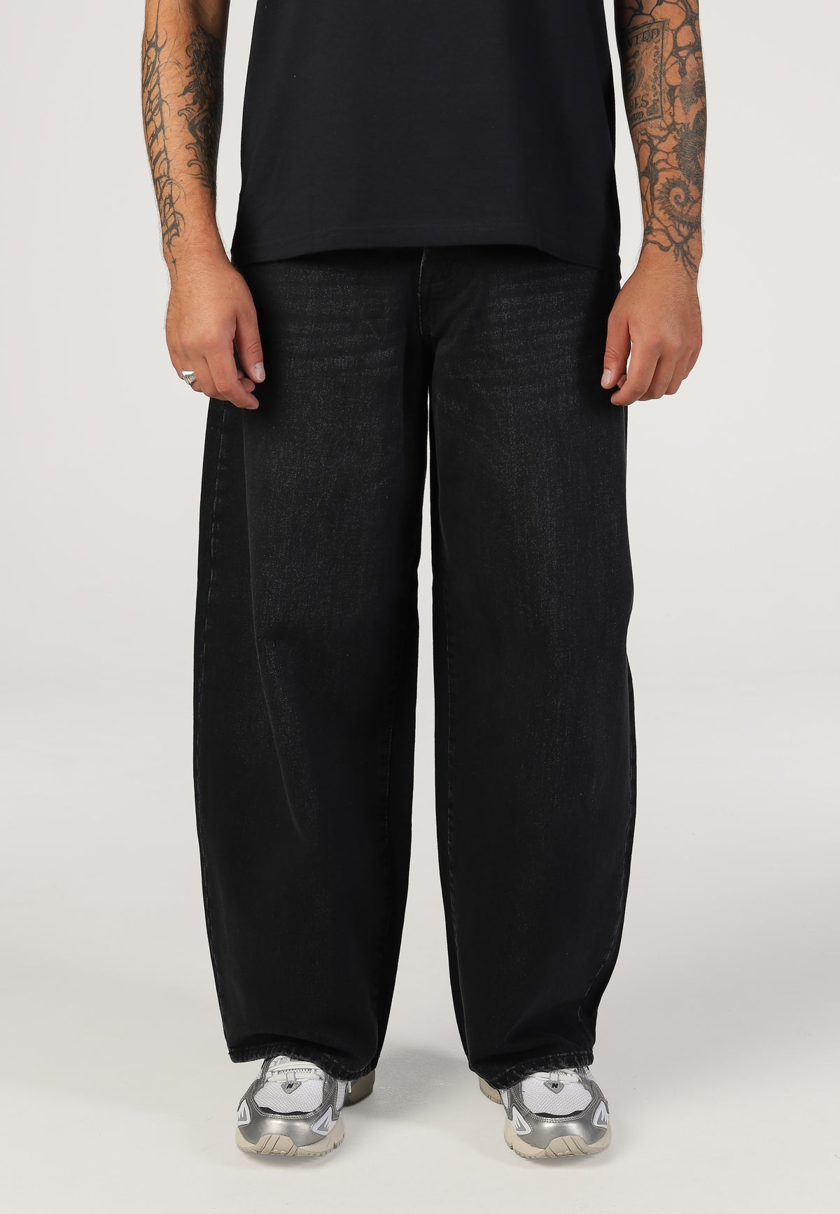 Only & Sons Kayce Barrel Black Denim Jeans