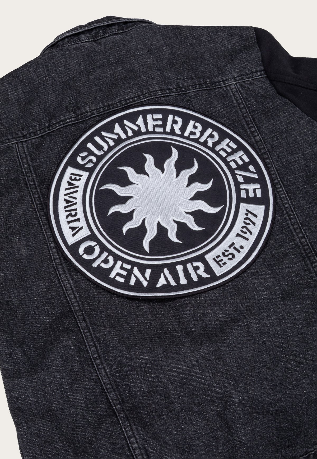 Summer Breeze Logo Sun Parche Trasero