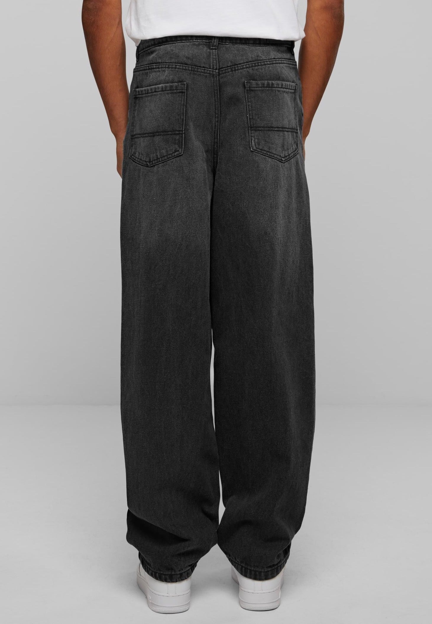 Urban Classics - Heavy Ounce Baggy Fit Black Washed - Jeans | Men-Image