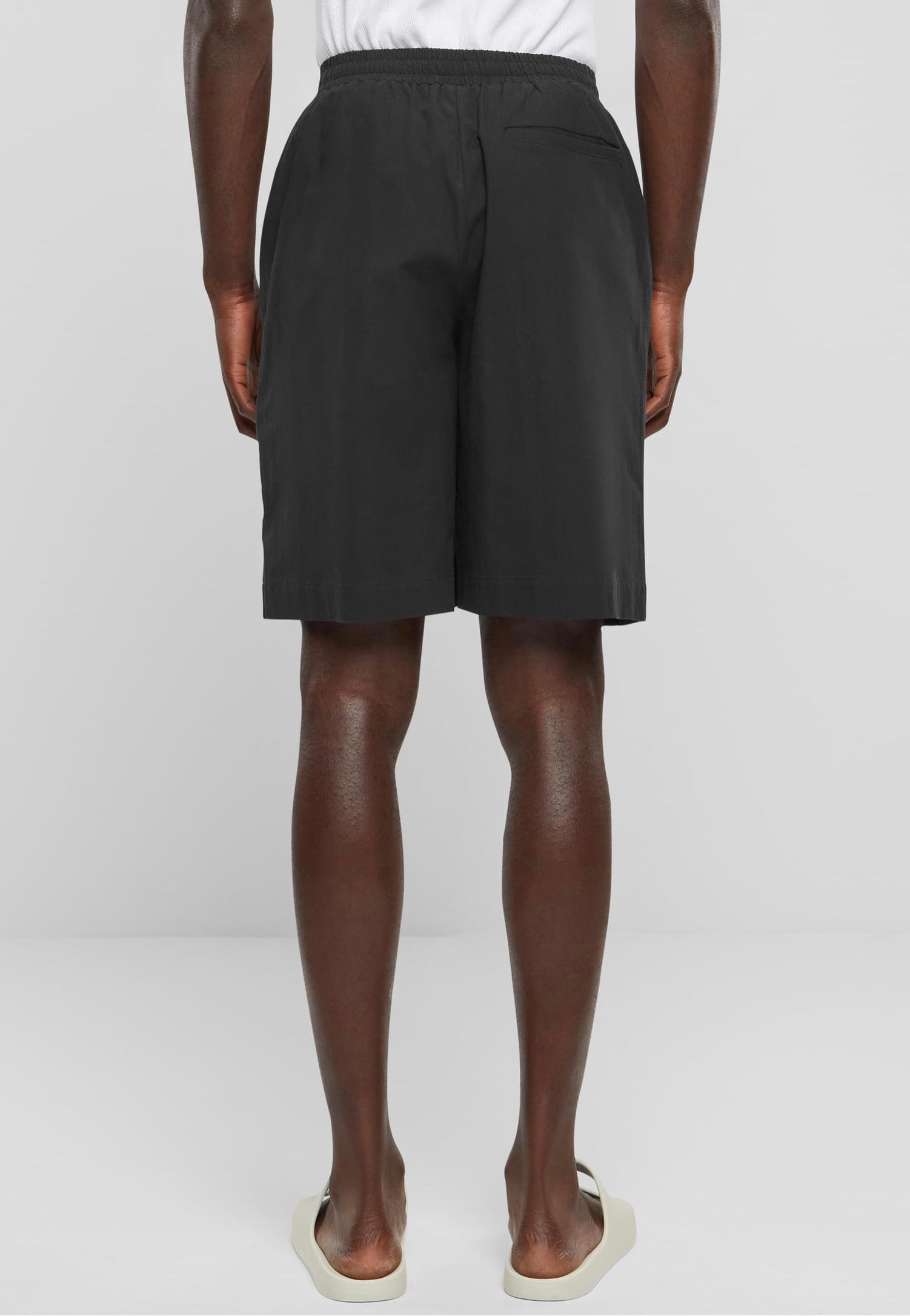 Urban Classics - Wide Crepe Black - Shorts