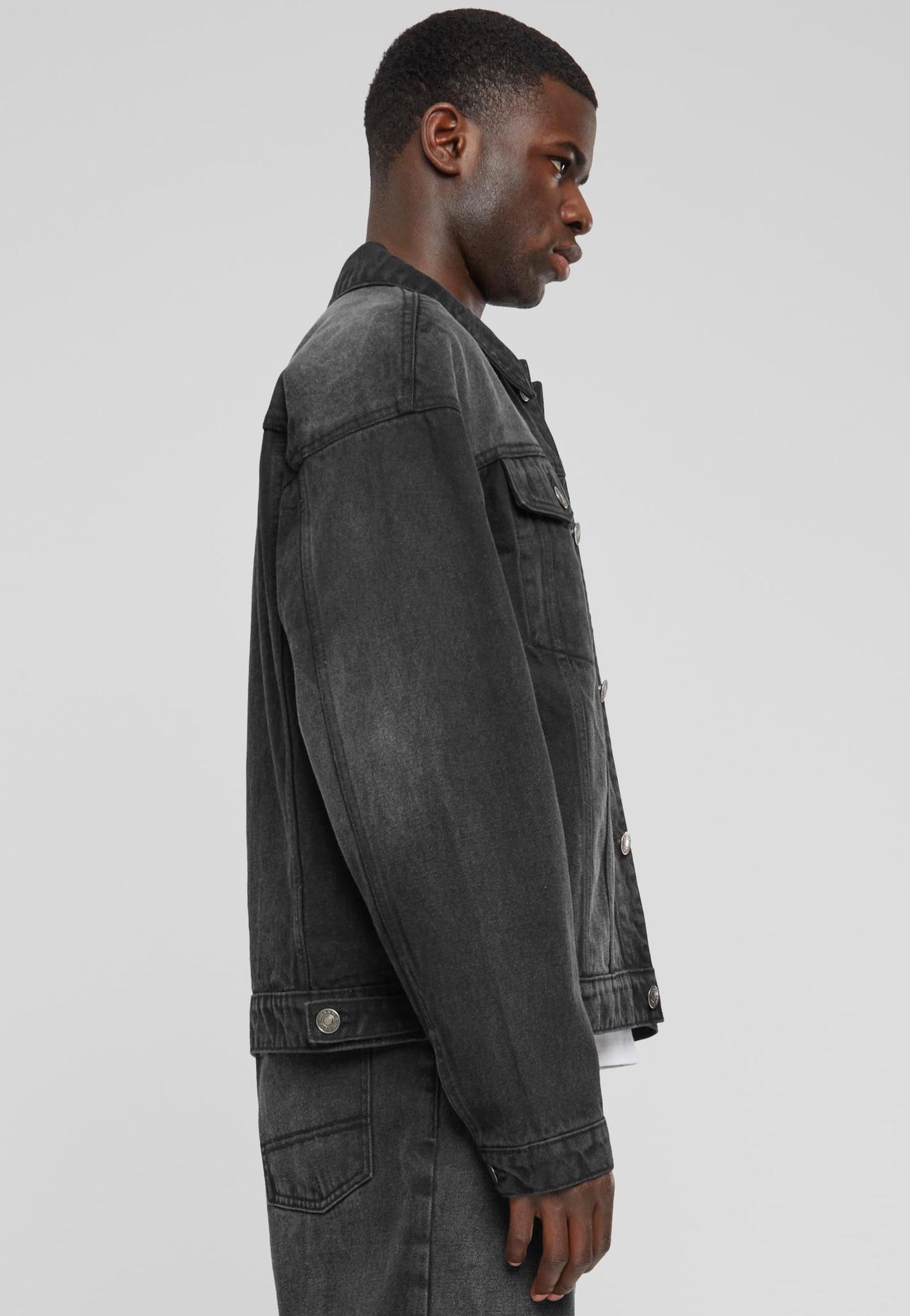 Urban Classics - Heavy Ounce Boxy Denim Black Washed - Jeans Jacket