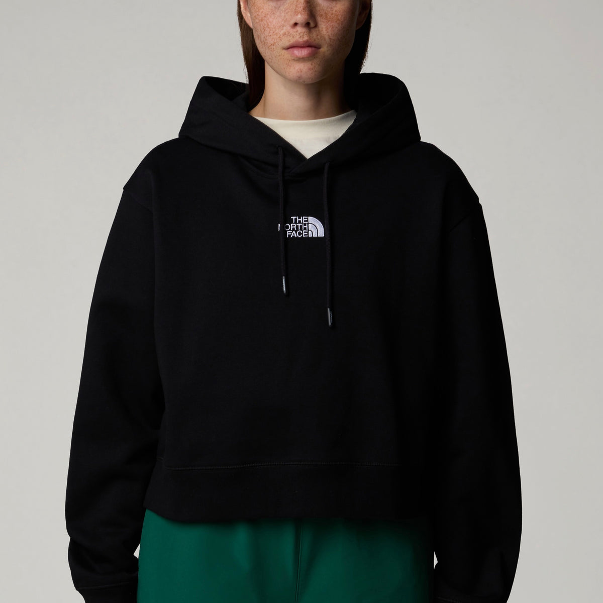 the_north_face_essential_crop_