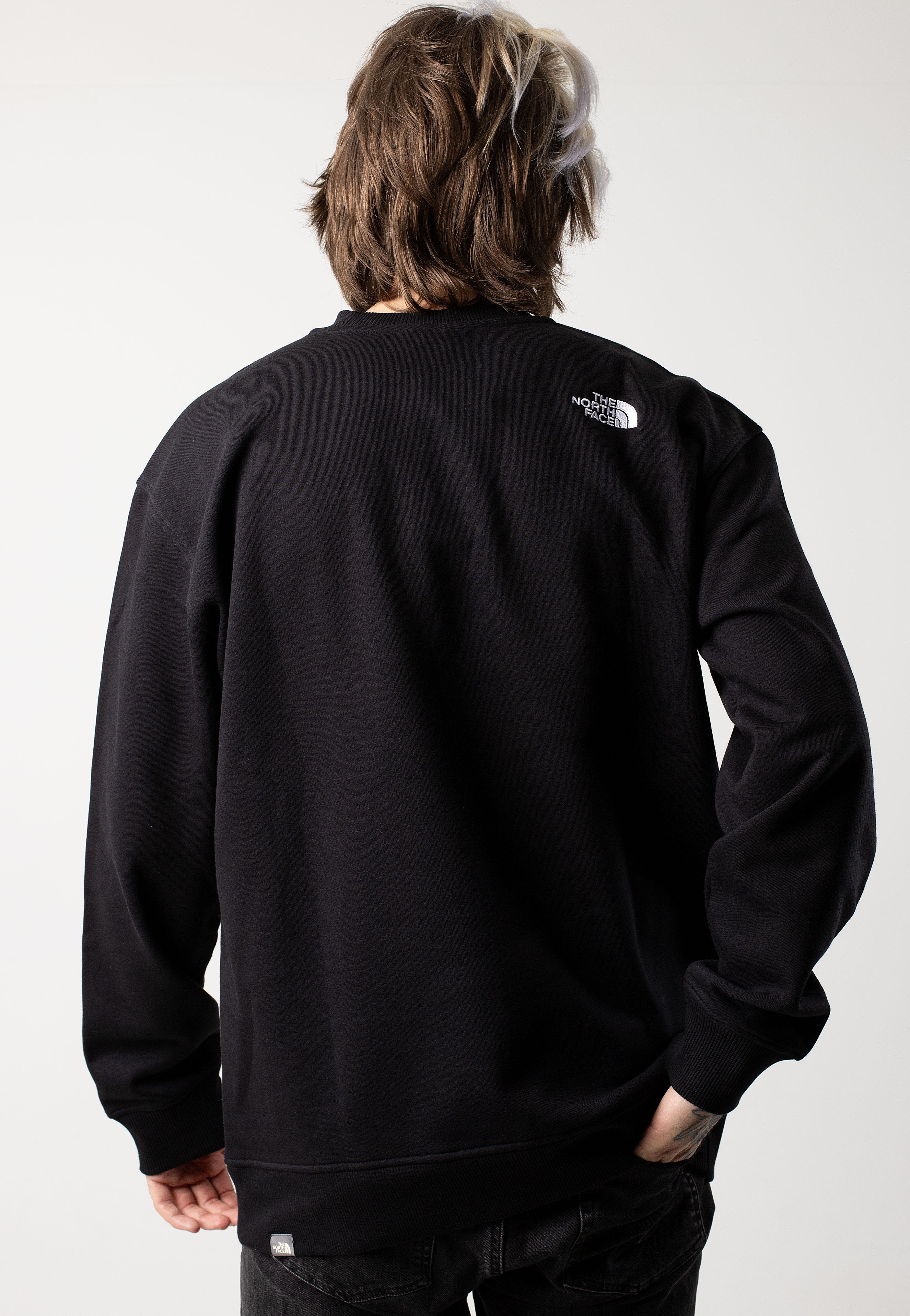 thenorthface_essentialcrewtnfb