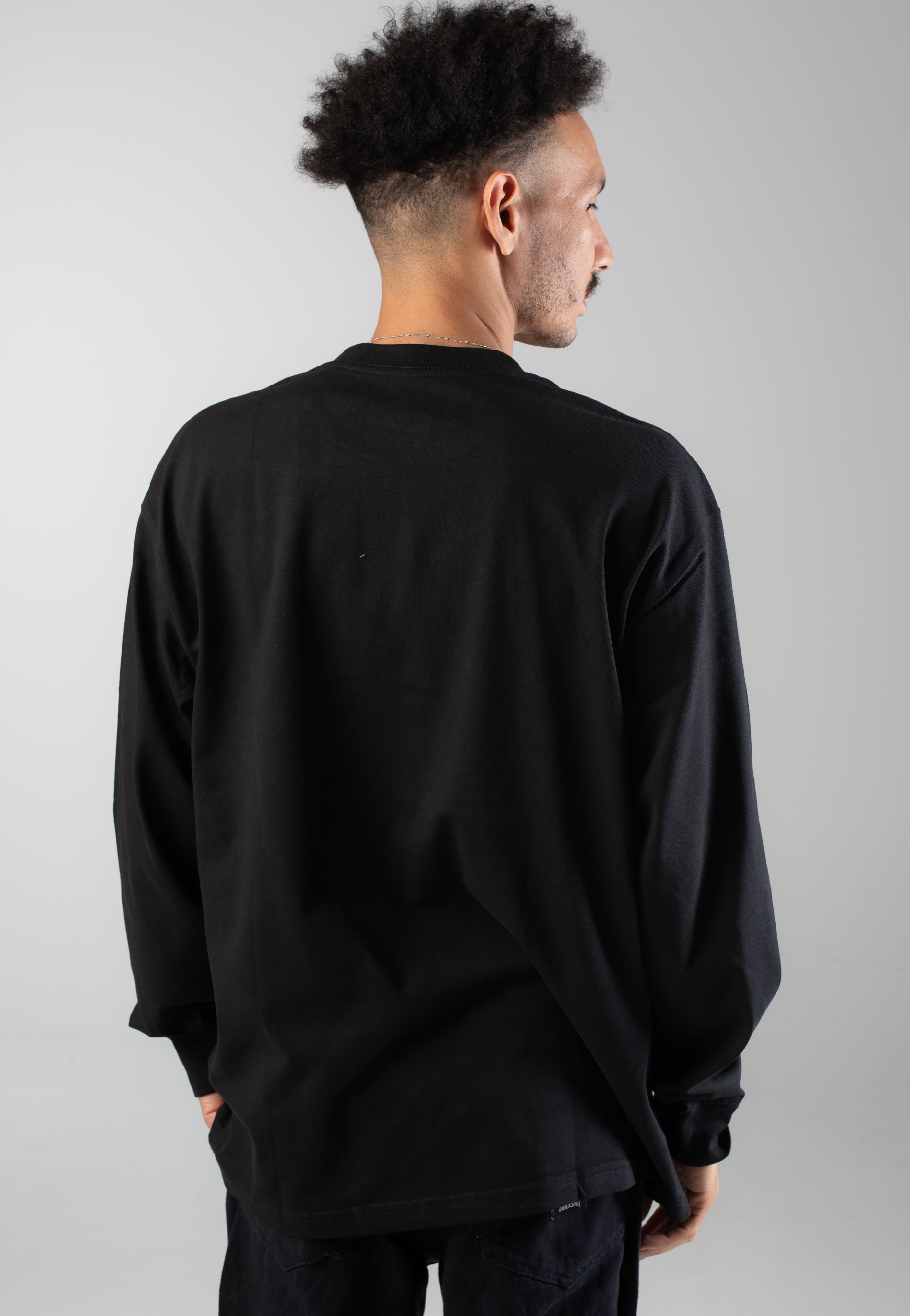 Vans - Left Chest II Loose Black - Longsleeve | Men-Image