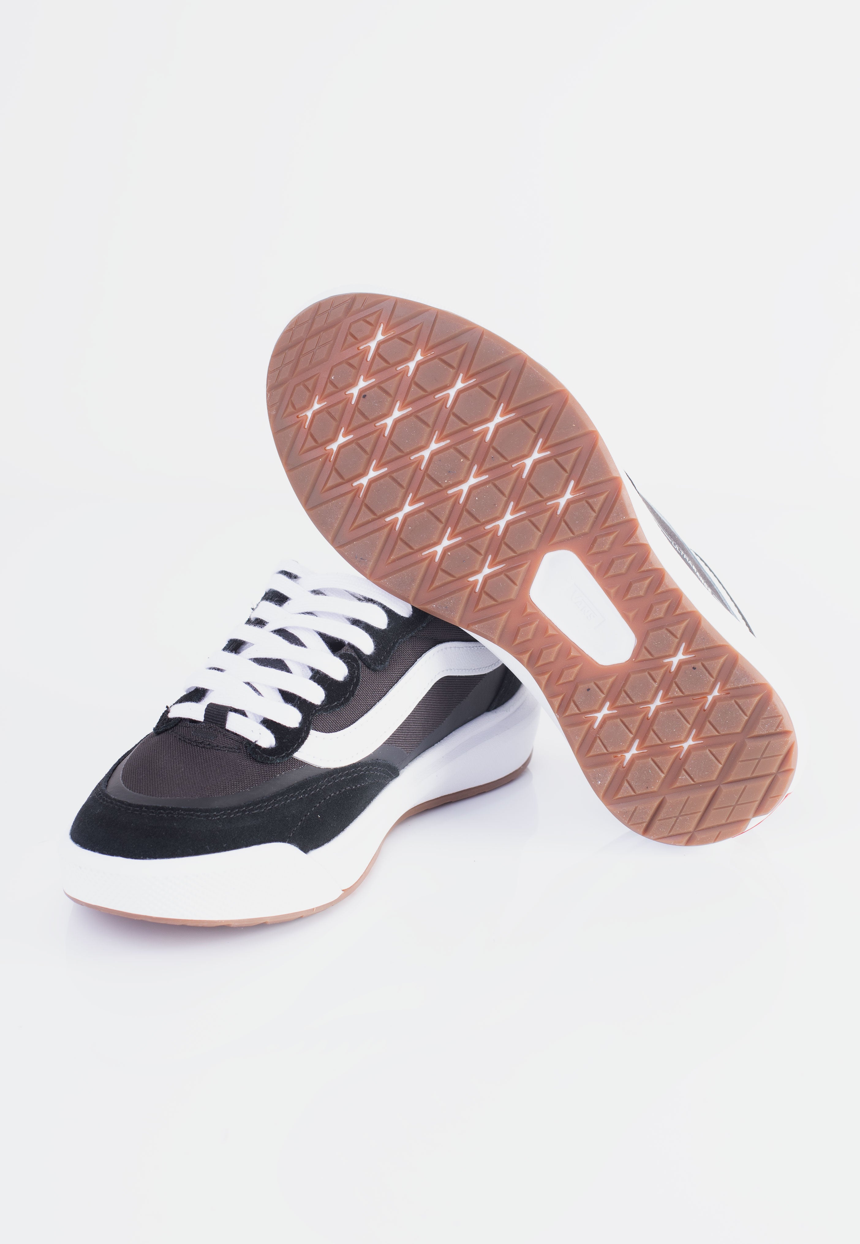 Vans - MTE Ultrarange 2.0 Se Black/White - Shoes | Men-Image
