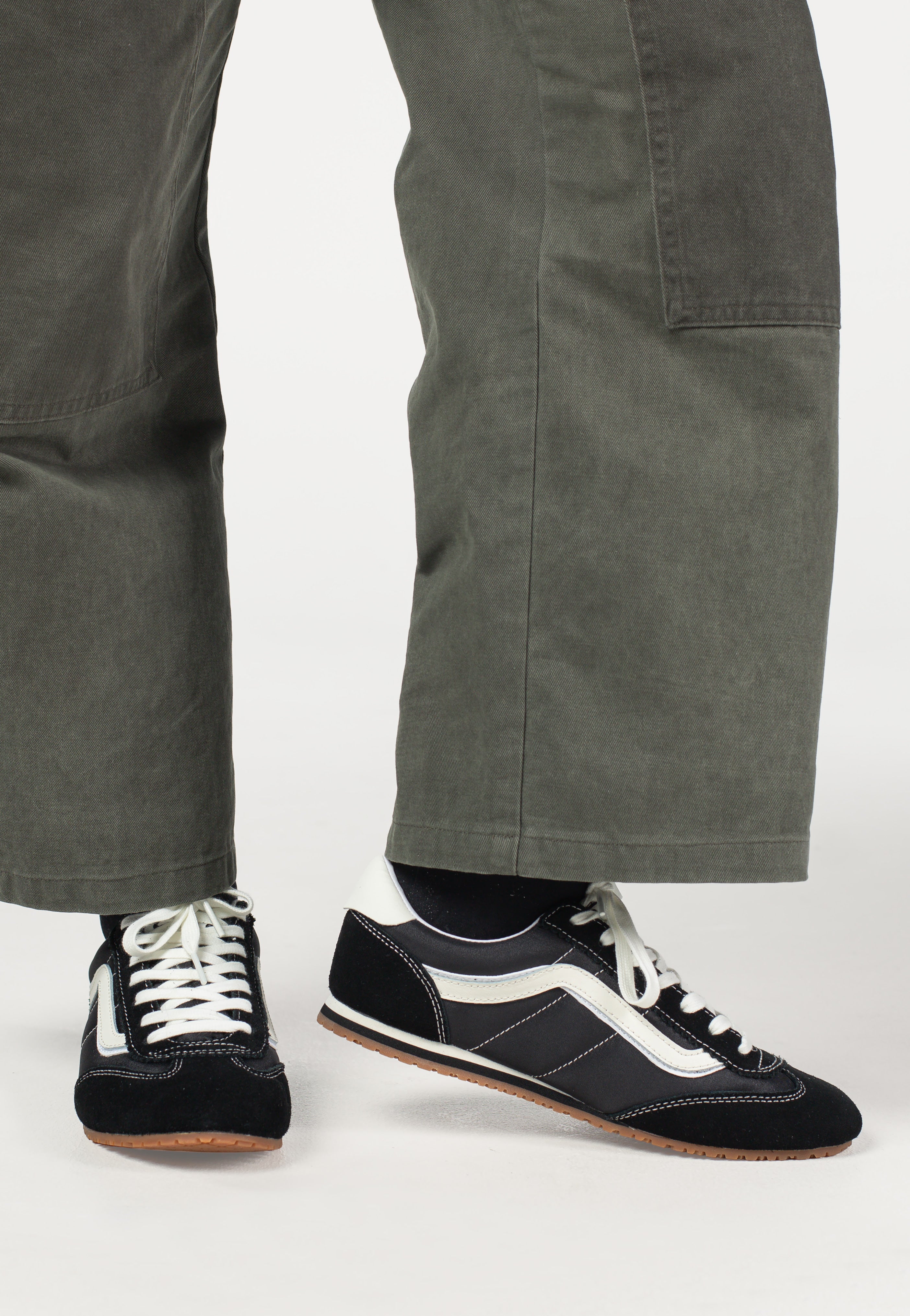 Vans - Super Lowpro Black - Girl Shoes | Women-Image
