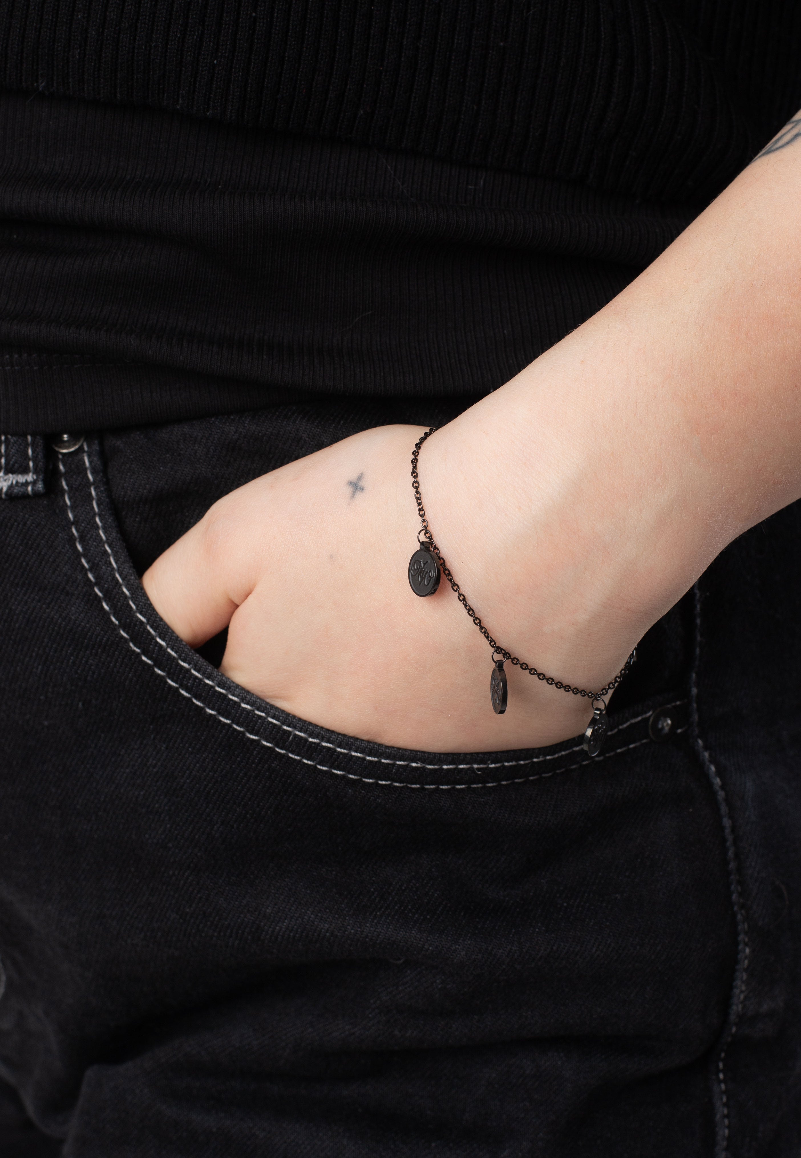 Wildcat x Nightwish - Black Charm Black - Bracelet | Neutral-Image