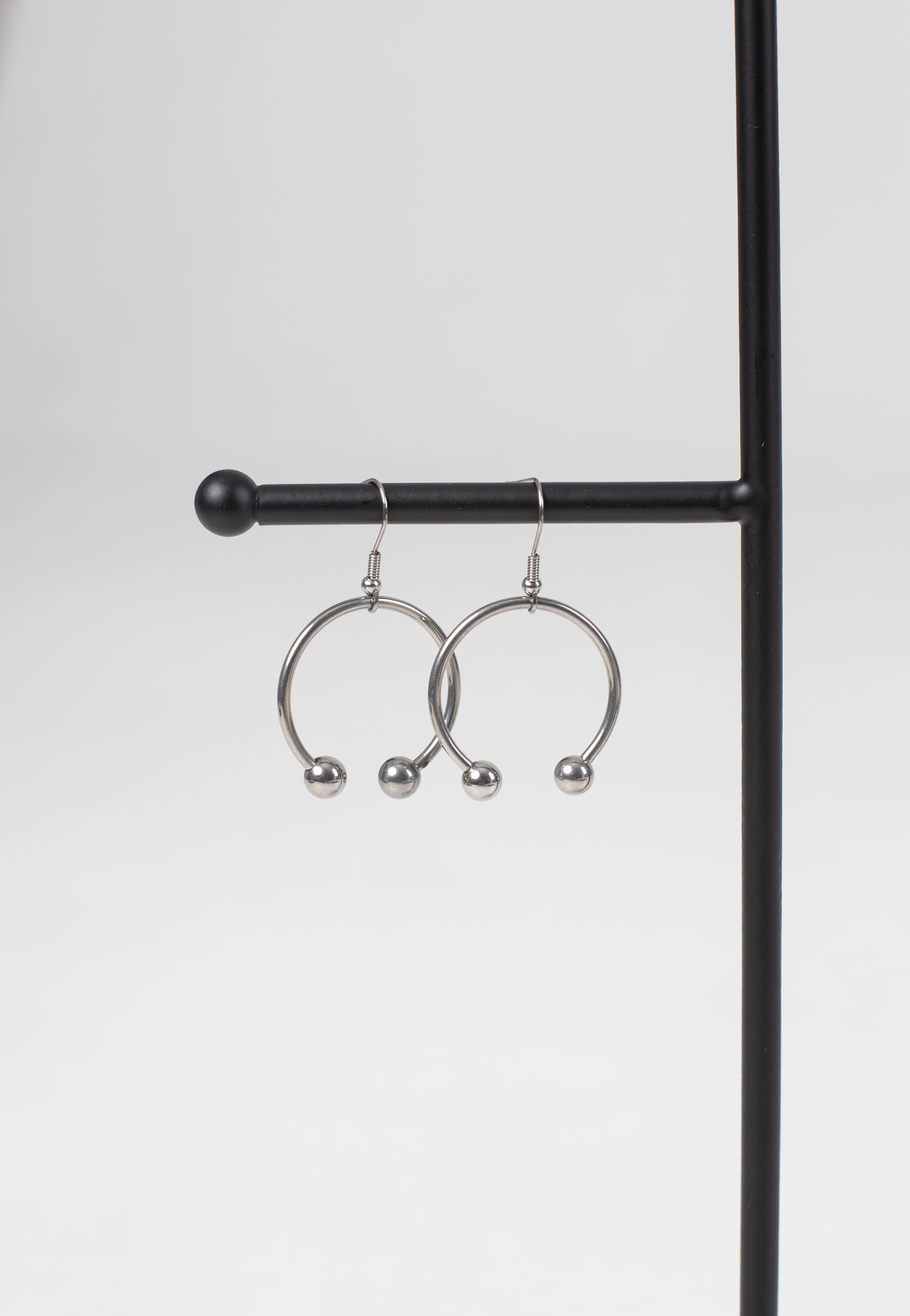 Wildcat - Circular Barbell Silver - Earrings | Neutral-Image