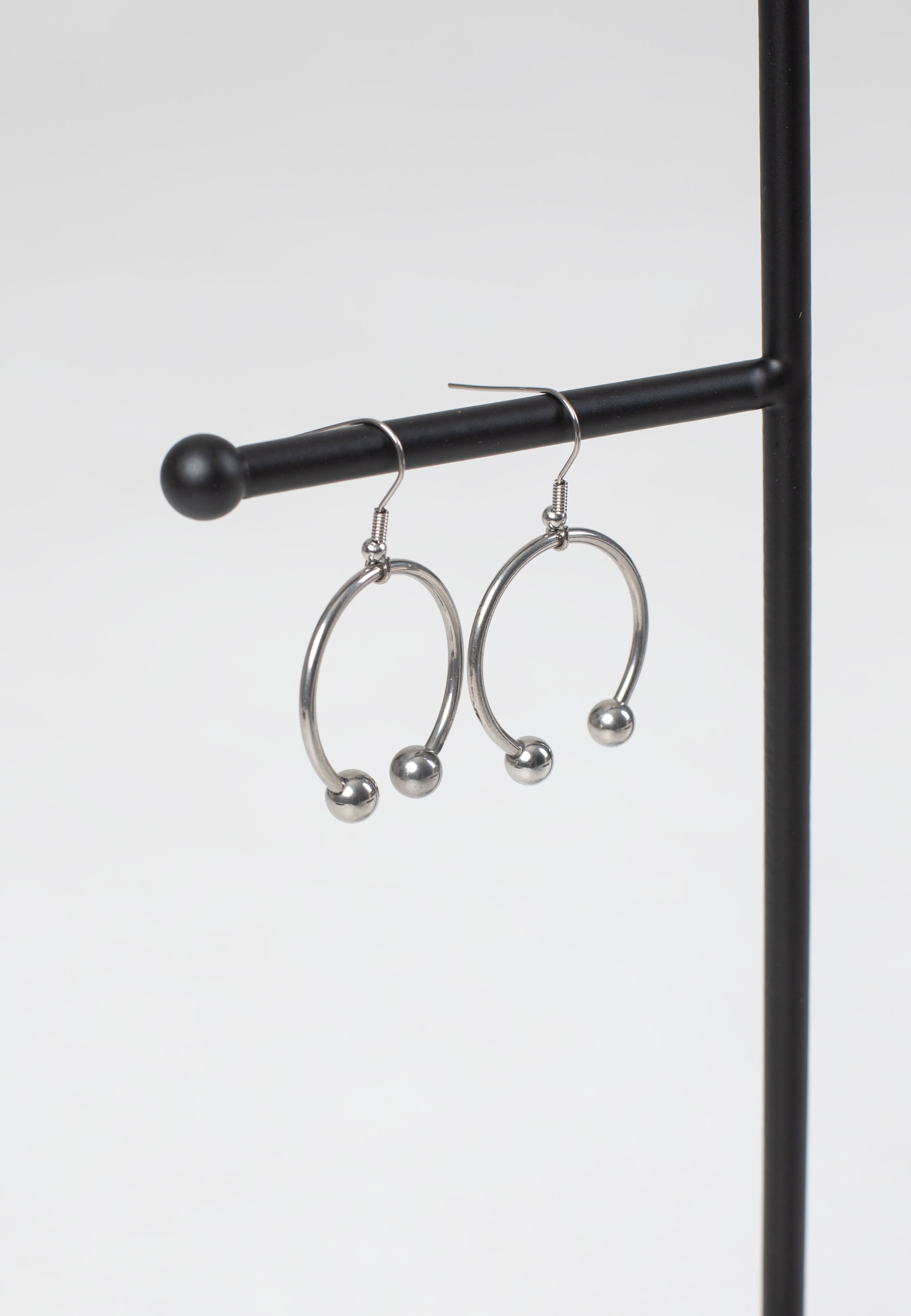 Wildcat - Circular Barbell Silver - Earrings | Neutral-Image
