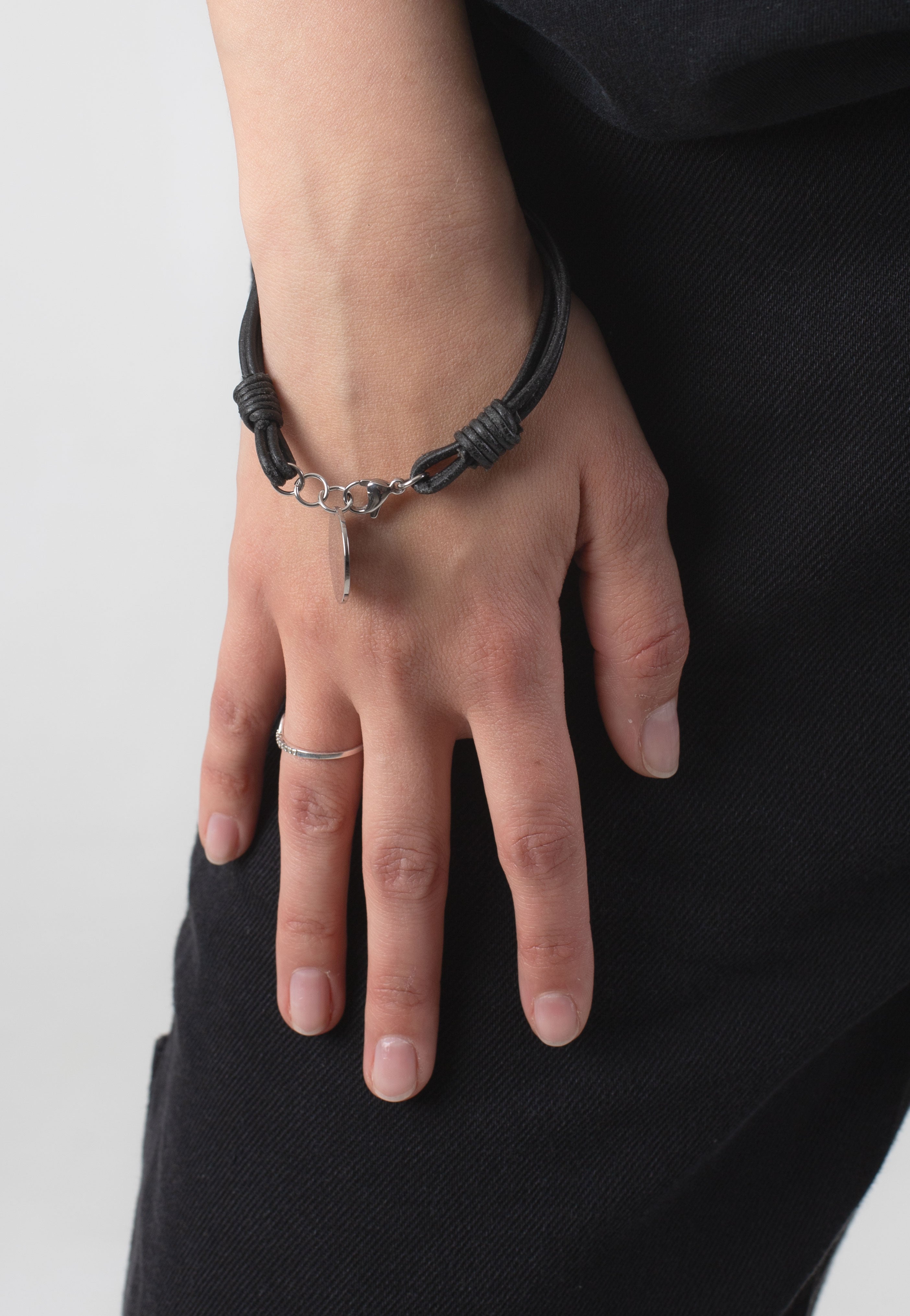 Wildcat x Five Finger Death Punch - Coin Silver - Bracelet | Neutral-Image