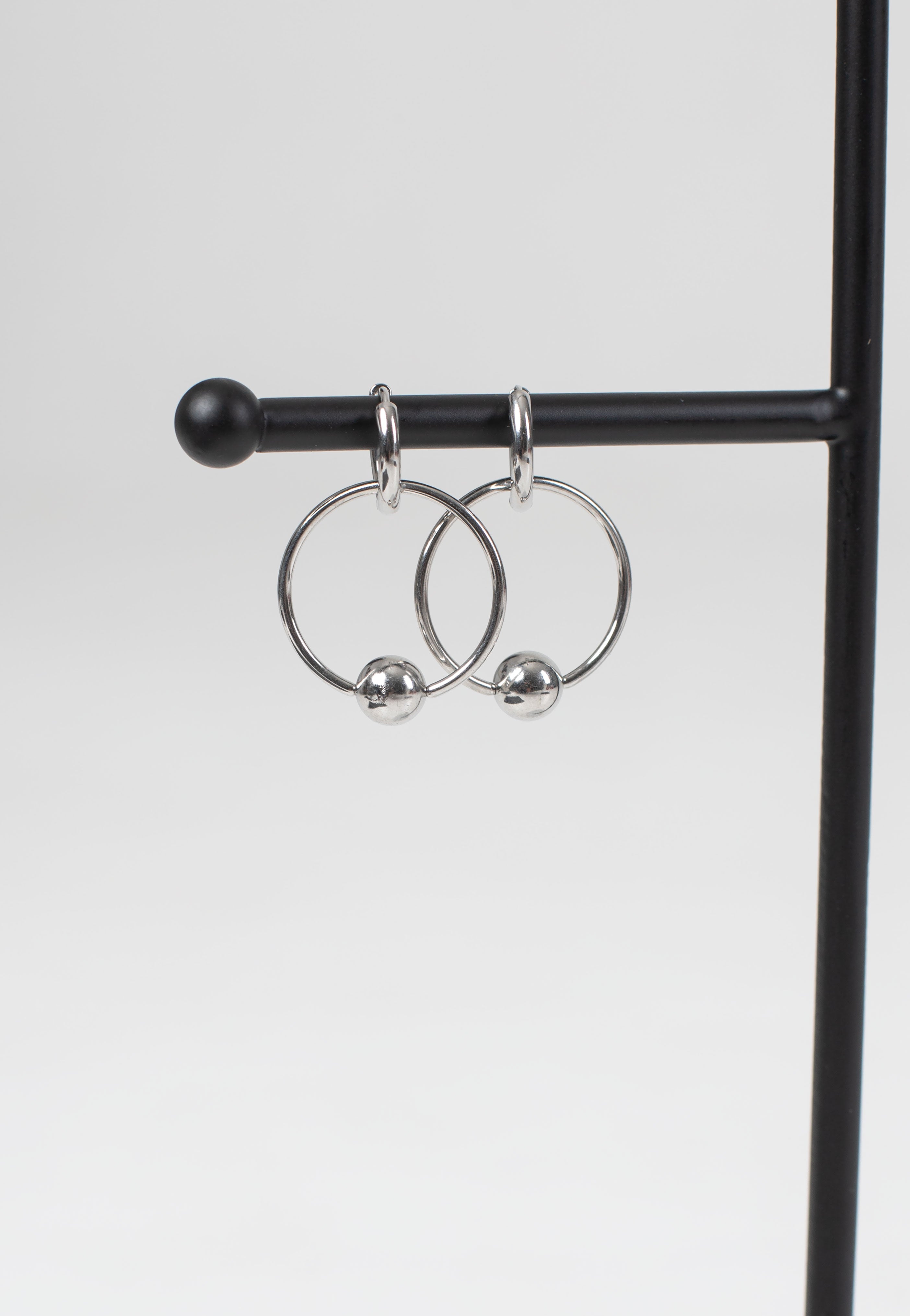 Wildcat - Little Ball Closure Hoops 22mm Silver - Earrings | Neutral-Image