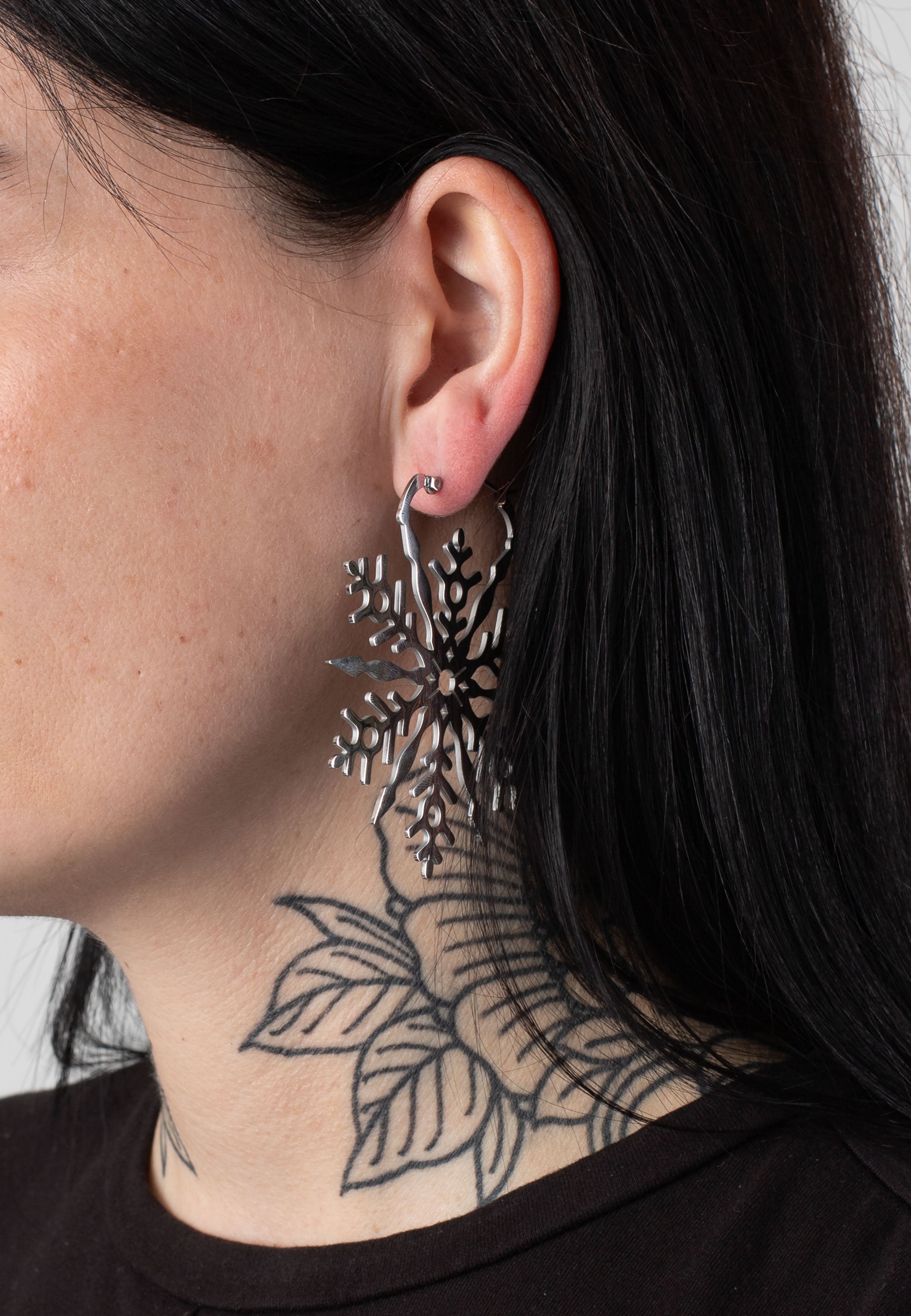 Wildcat - Snowflake Silver - Earrings | Neutral-Image