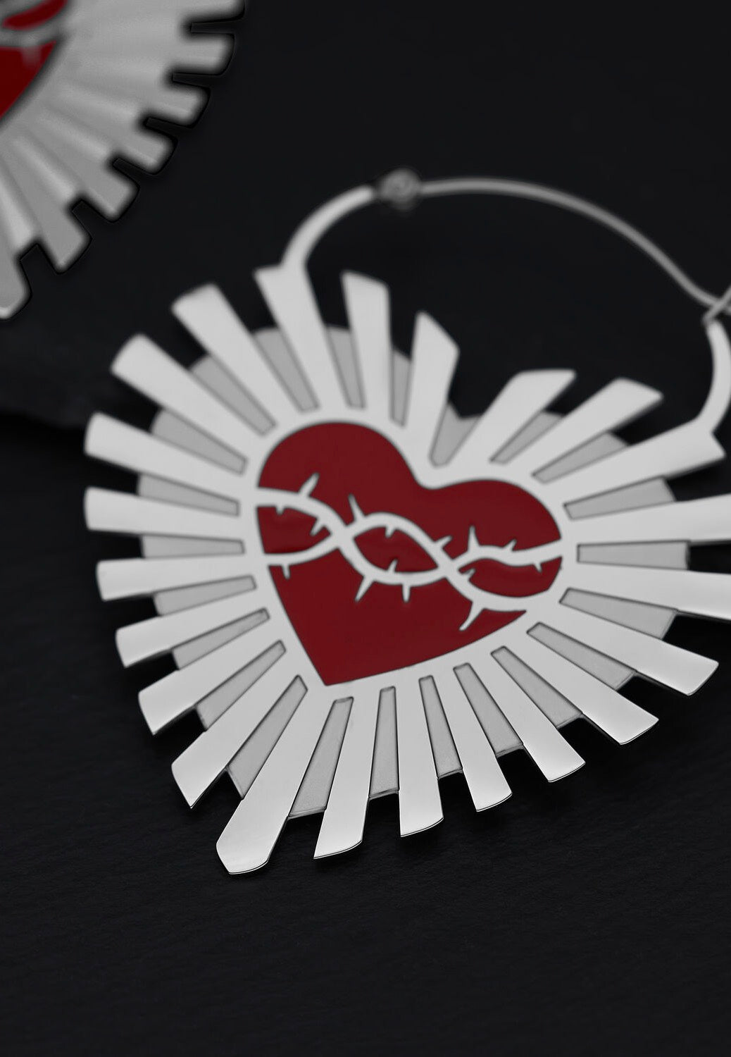 Wildcat - Barbed Wire Sacred Heart Silver - Earrings | Neutral-Image