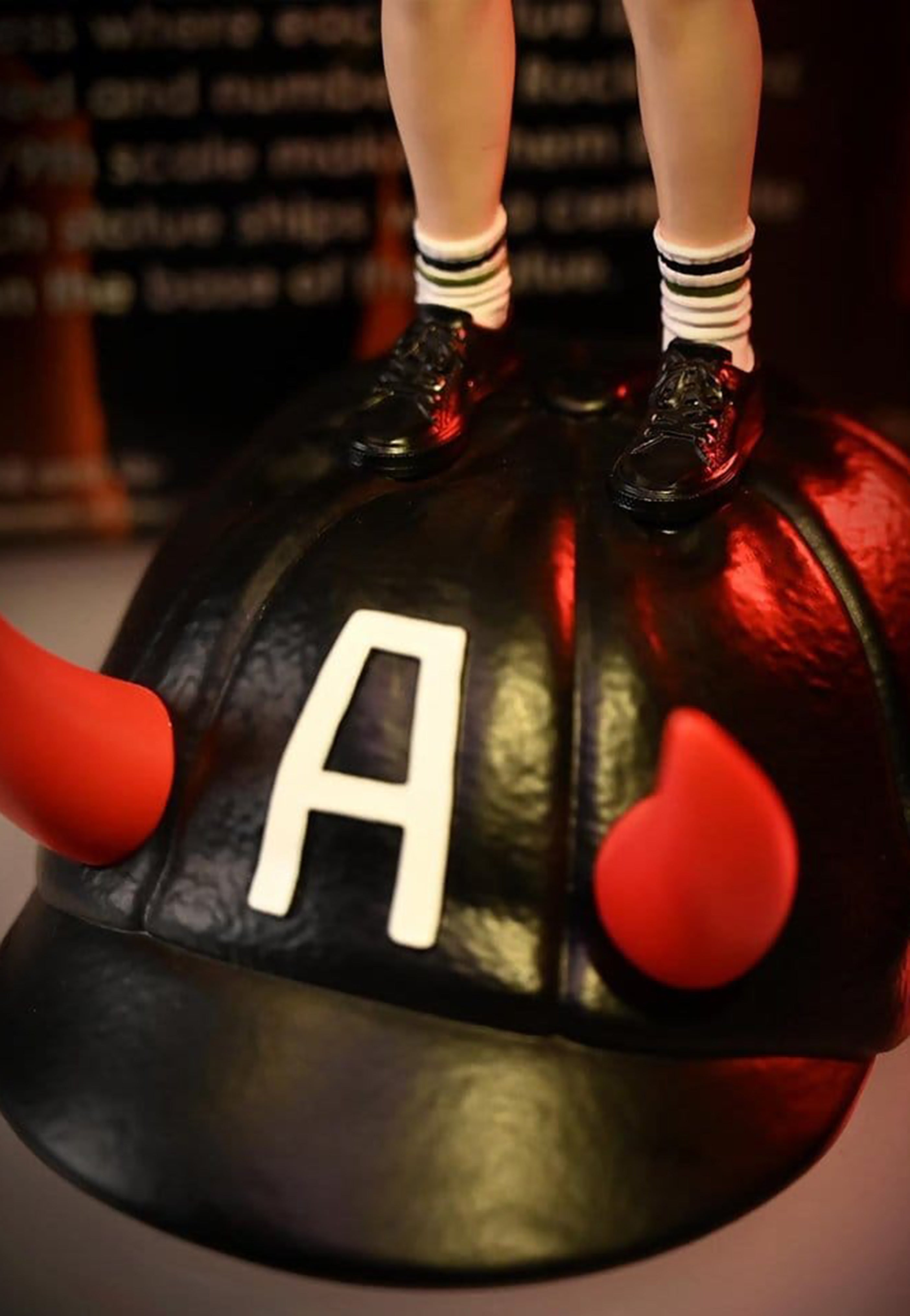 AC/DC - Angus Young IV Rock Iconz - Statue | Neutral-Image
