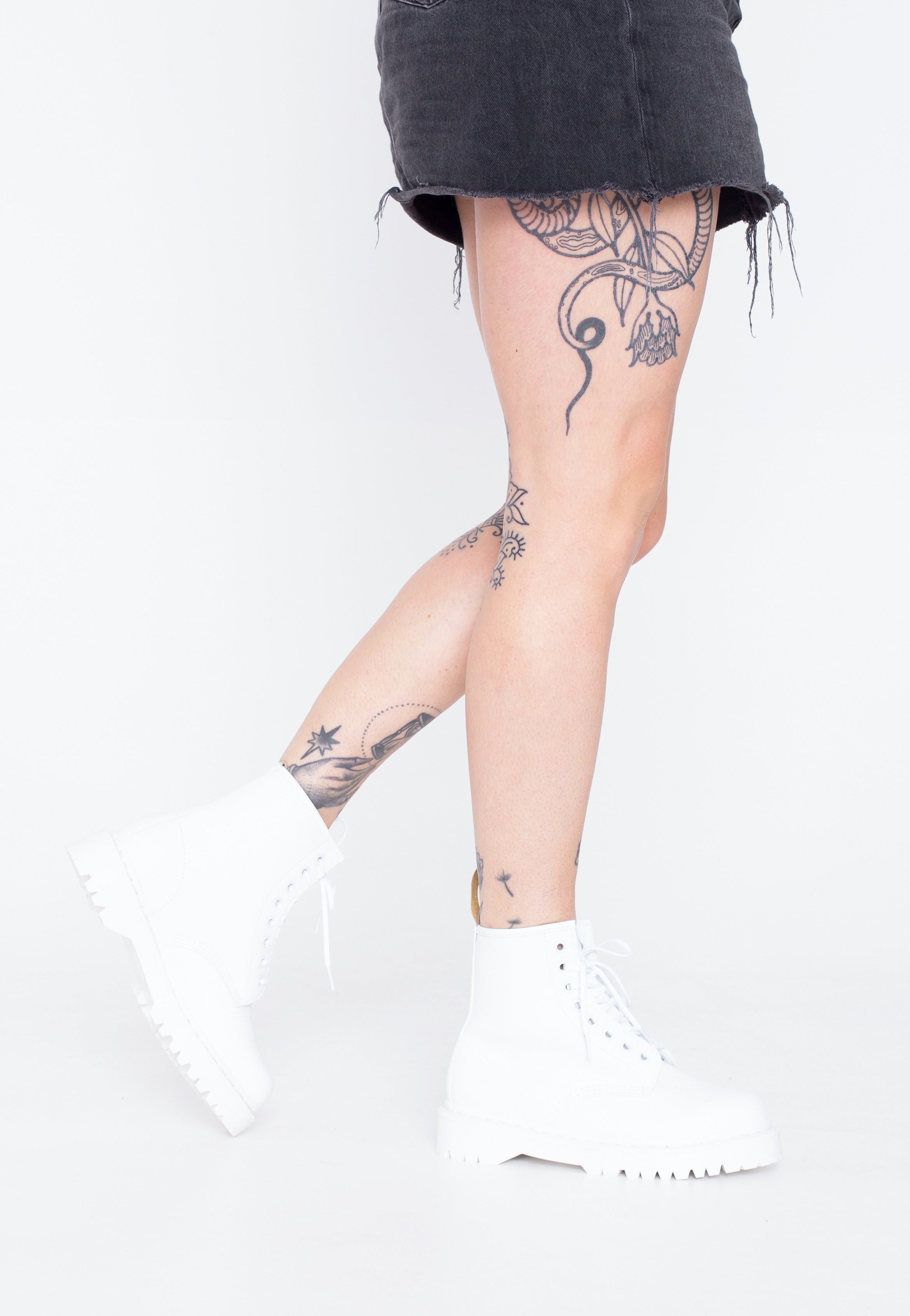 早割チケット Dr. Martens - Vegan 1460 Bex Mono Optical White Kemble 靴