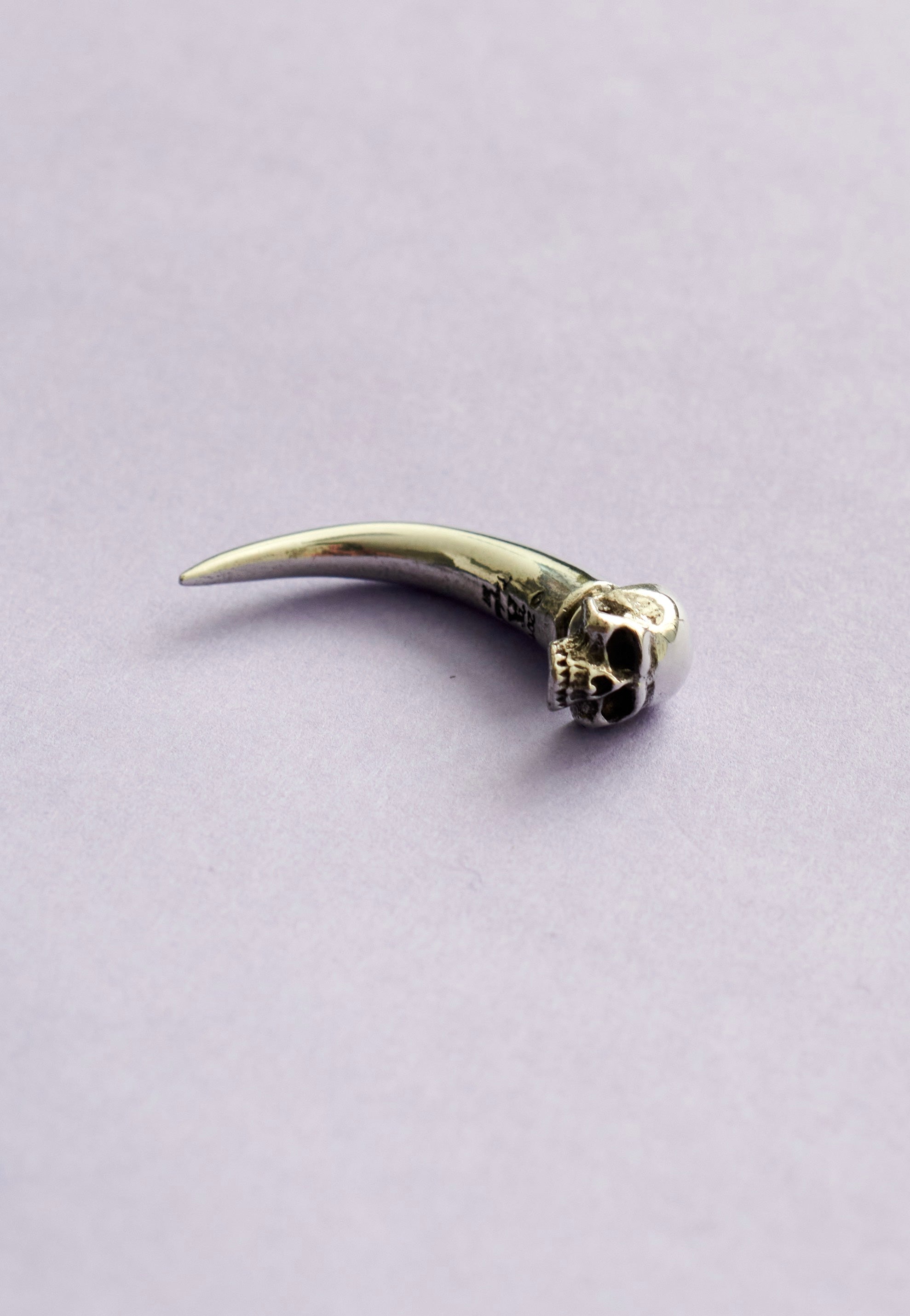 Alchemy England - Tomb Skull Horn Silver - Earring