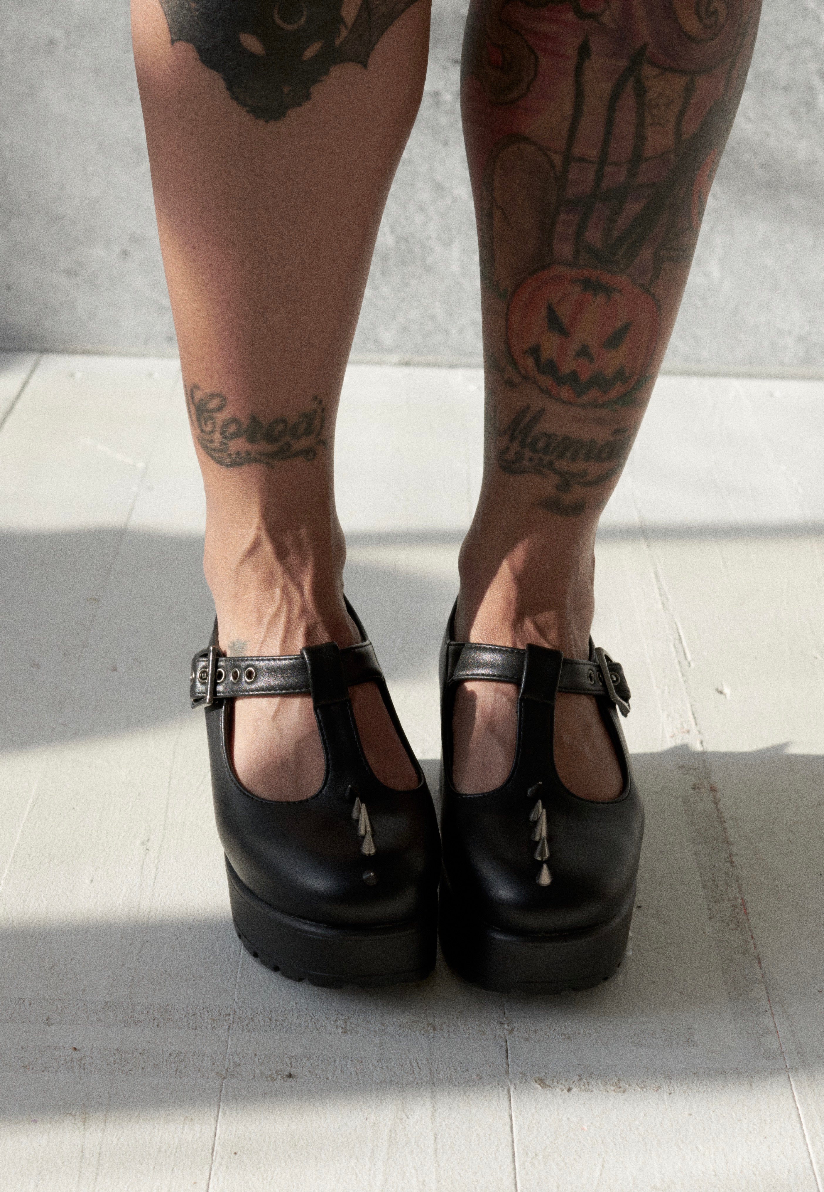 Koi Footwear - Sai Spike Mary Janes Deranged Gloom Edition Black - Girl Shoes