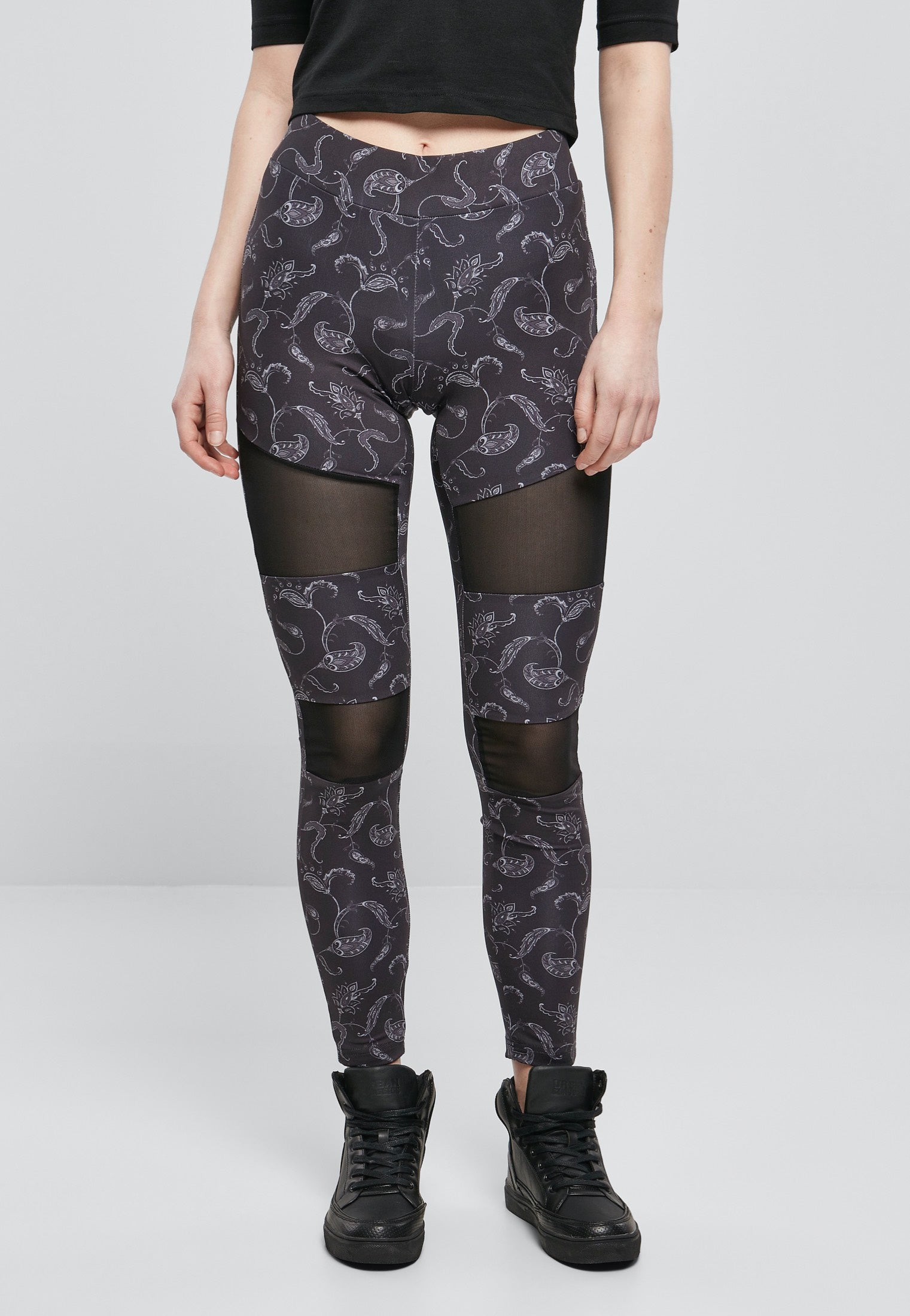 Urban Classics - Tech Mesh AOP Black Paisley - Leggings