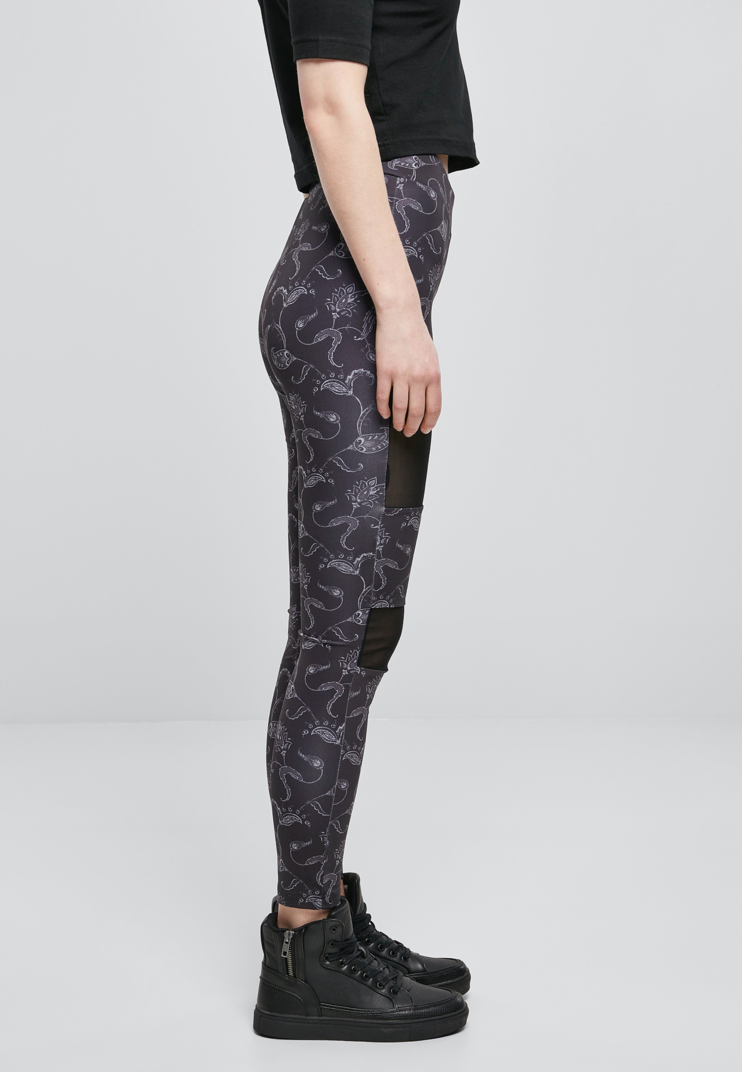 Urban Classics - Tech Mesh AOP Black Paisley - Leggings